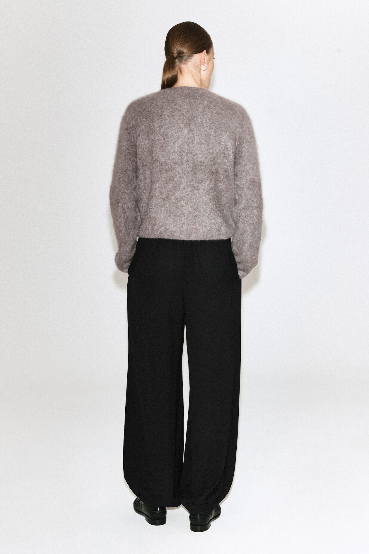 BRUSHED PURE CASHMERE CREW-NECK CARDIGAN — DARK BEIGE
