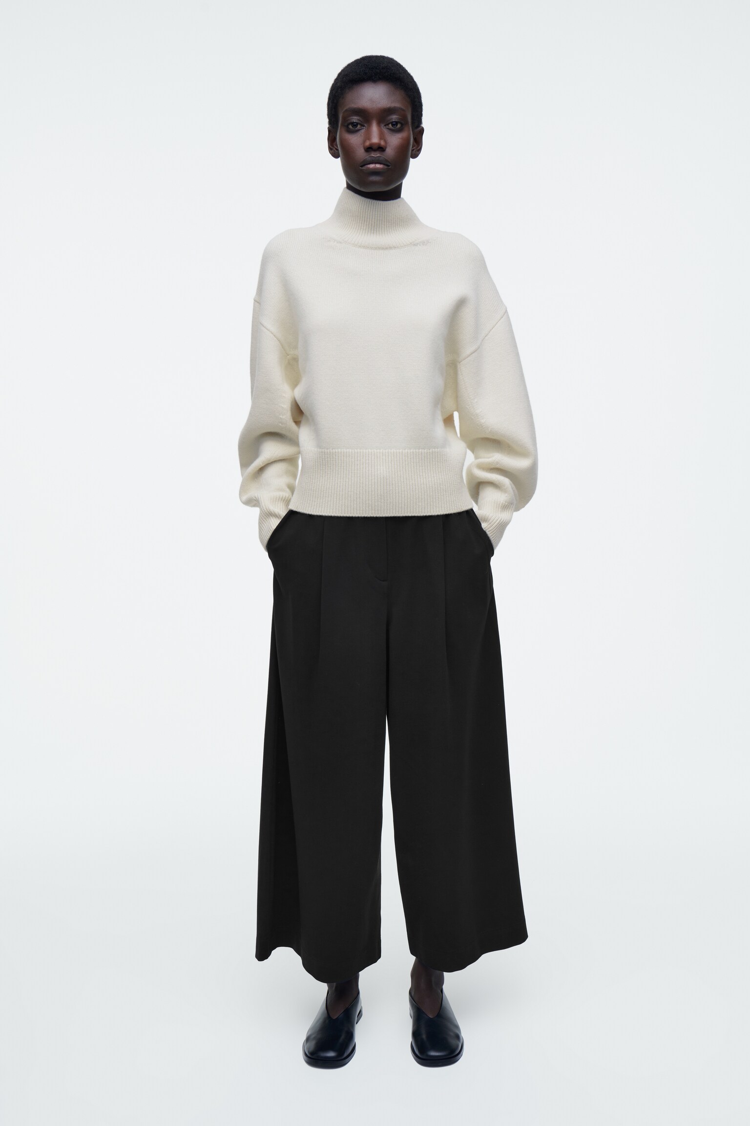 PANTALON LARGE ET COURT - BLEU MARINE/VERT CLAIR - 1