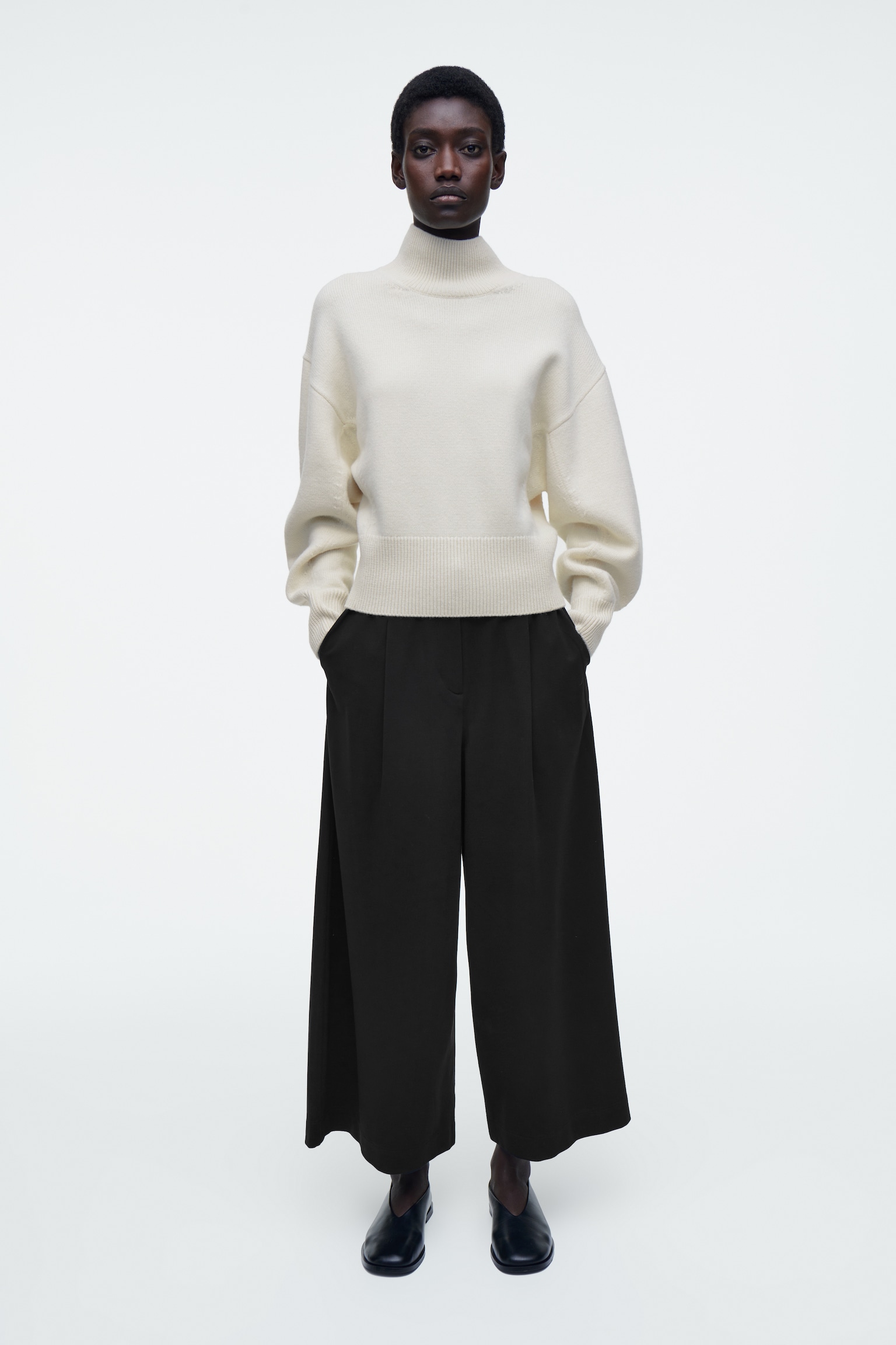 CROPPED WIDE-LEG TROUSERS - NAVY/LIGHT GREEN