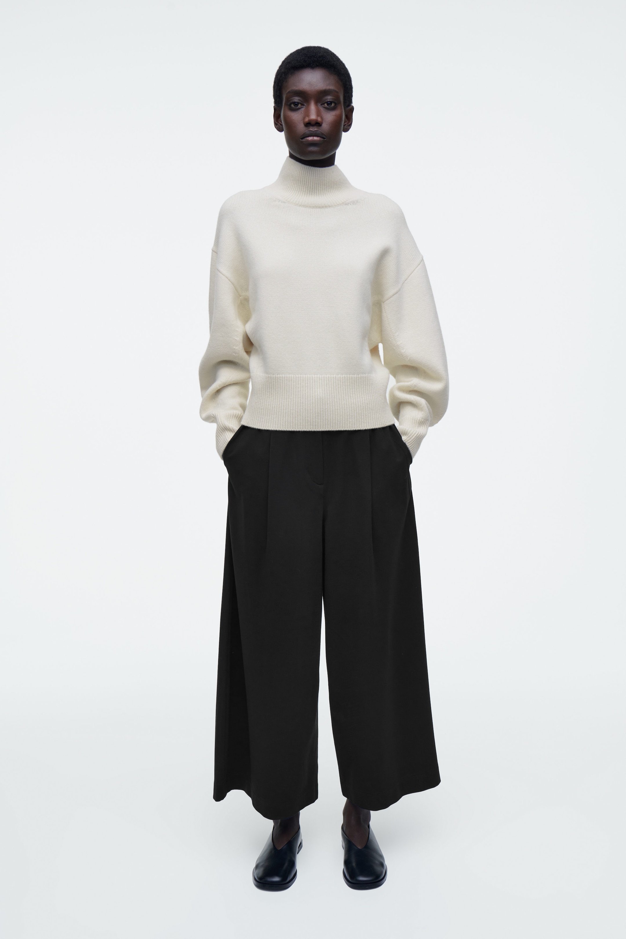 CROPPED WIDE-LEG PANTS