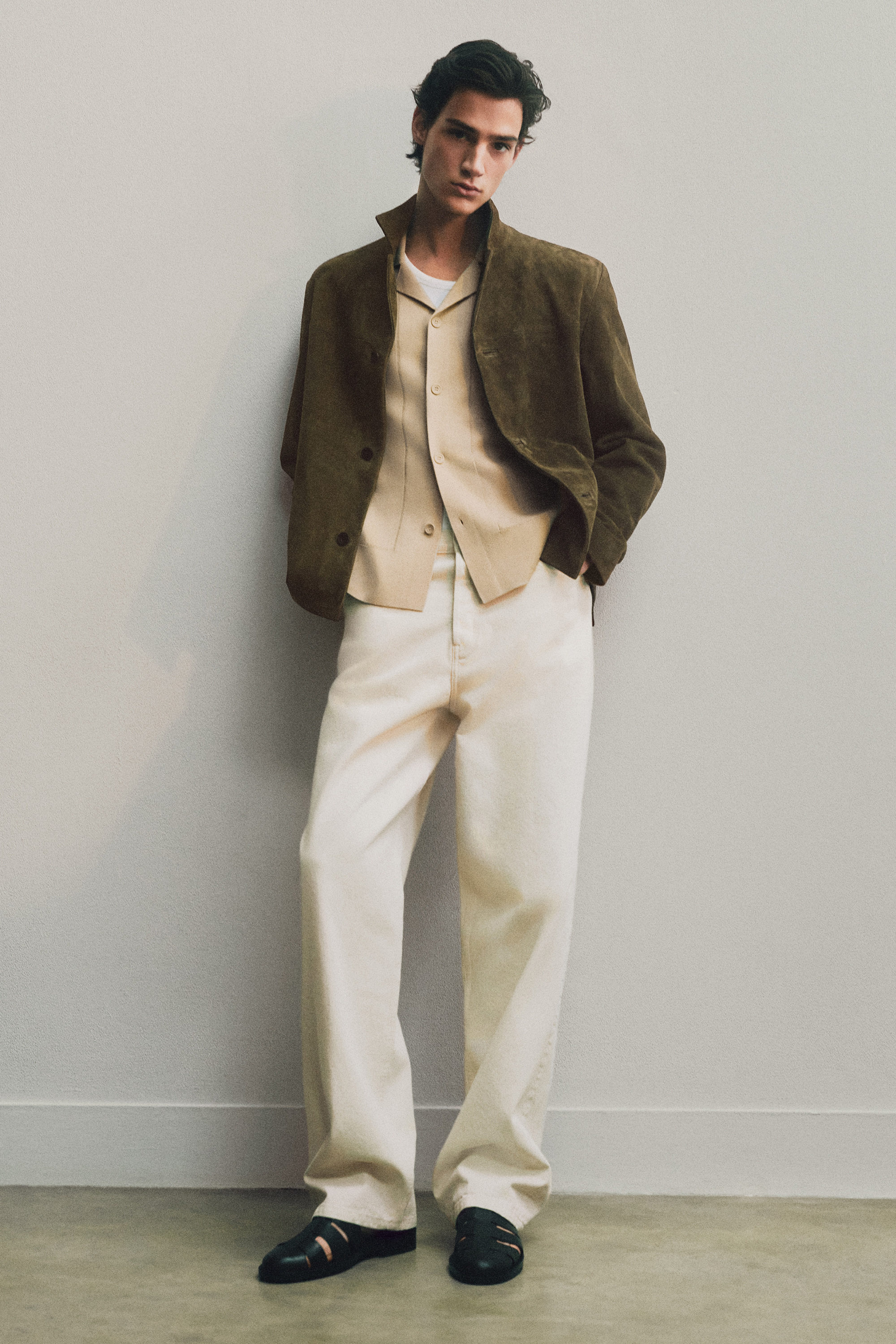 【AAKE】SUEDE CASUAL JP SINGLE-BREASTED SUEDE JACKET - DARK KHAKI | COS