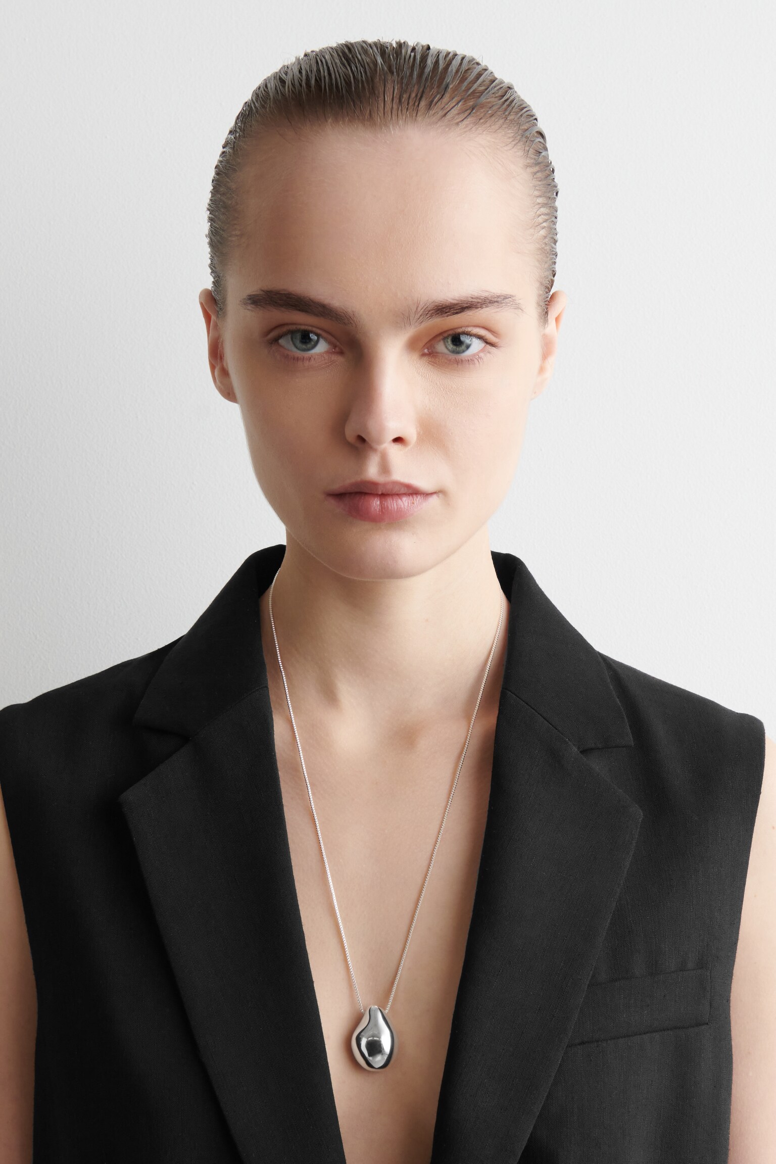 PEBBLE PENDANT NECKLACE - SILVER