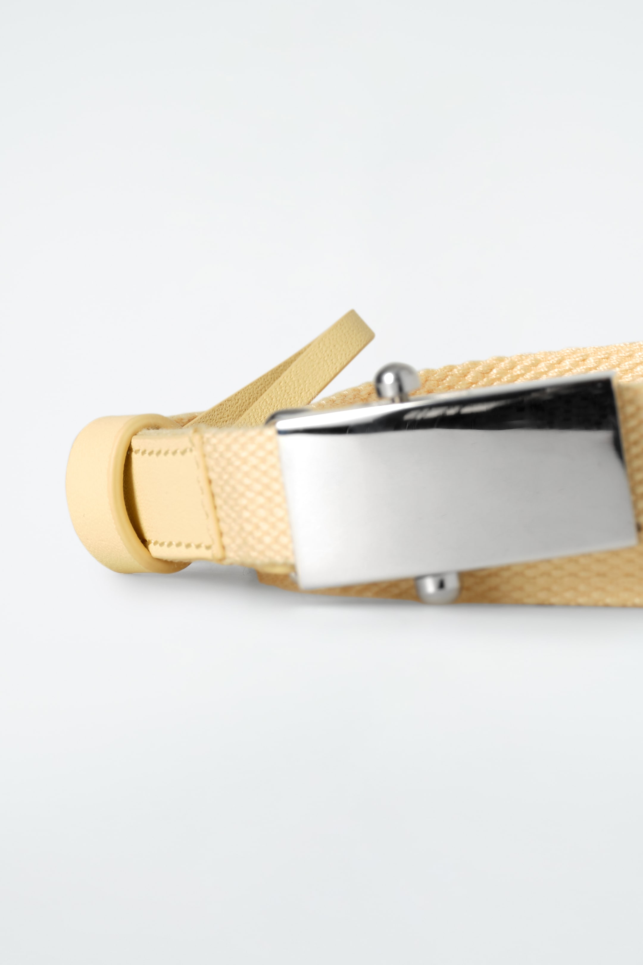 Grotere afbeelding bekijken: SLIM WEBBING RIEM - BOTERMELK - DAMES | H&M BE 3