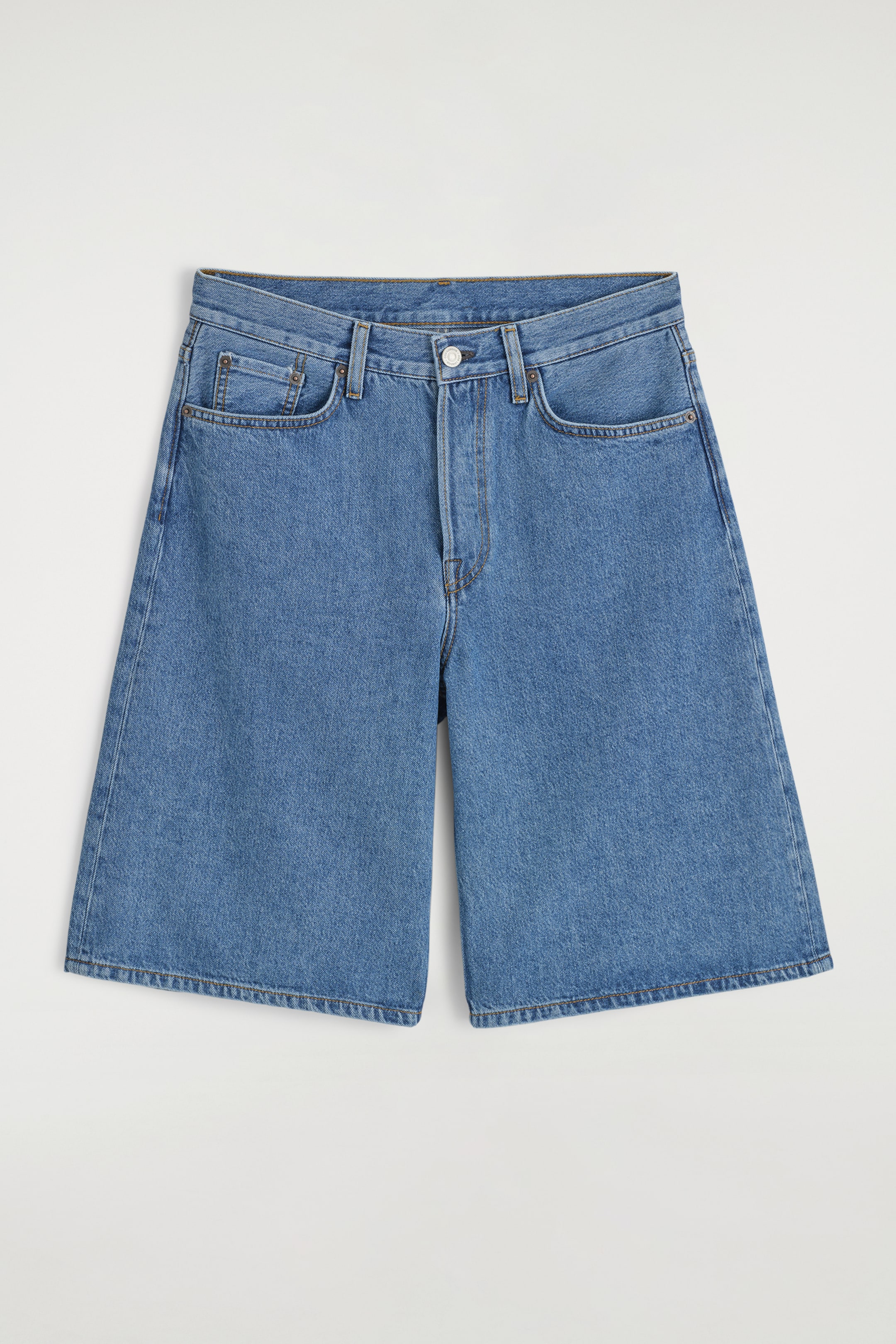 Zobraziť väčší obrázok: DĹŽKOVO PREDĹŽENÉ DŽÍNSOVÉ ŠORTKY - MODRÁ - ŽENY | H&M SK 5