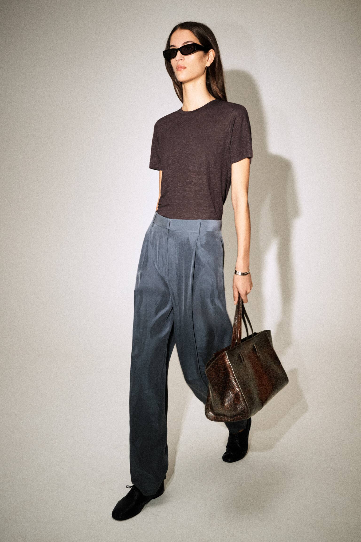 חולצת טריקו מפשתן עם צווארון עגול - 3