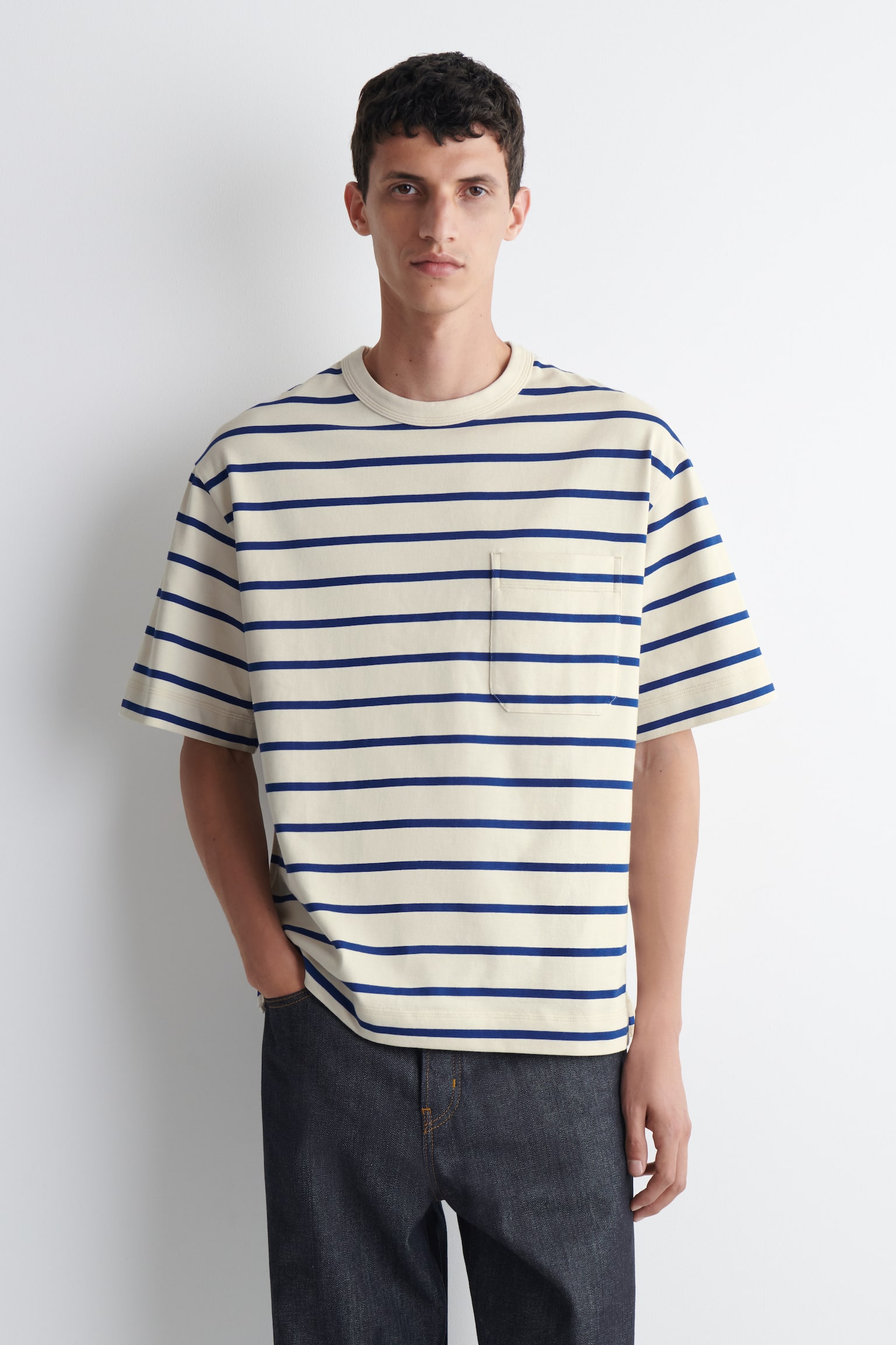 KRAFTIG T-SHIRT – OVERSIZED - BLÅ / HVID / STRIBET/MØRKEGRØN/MARINEBLÅ/SORT/KAKI / SORT / STRIBET/HVID - 1