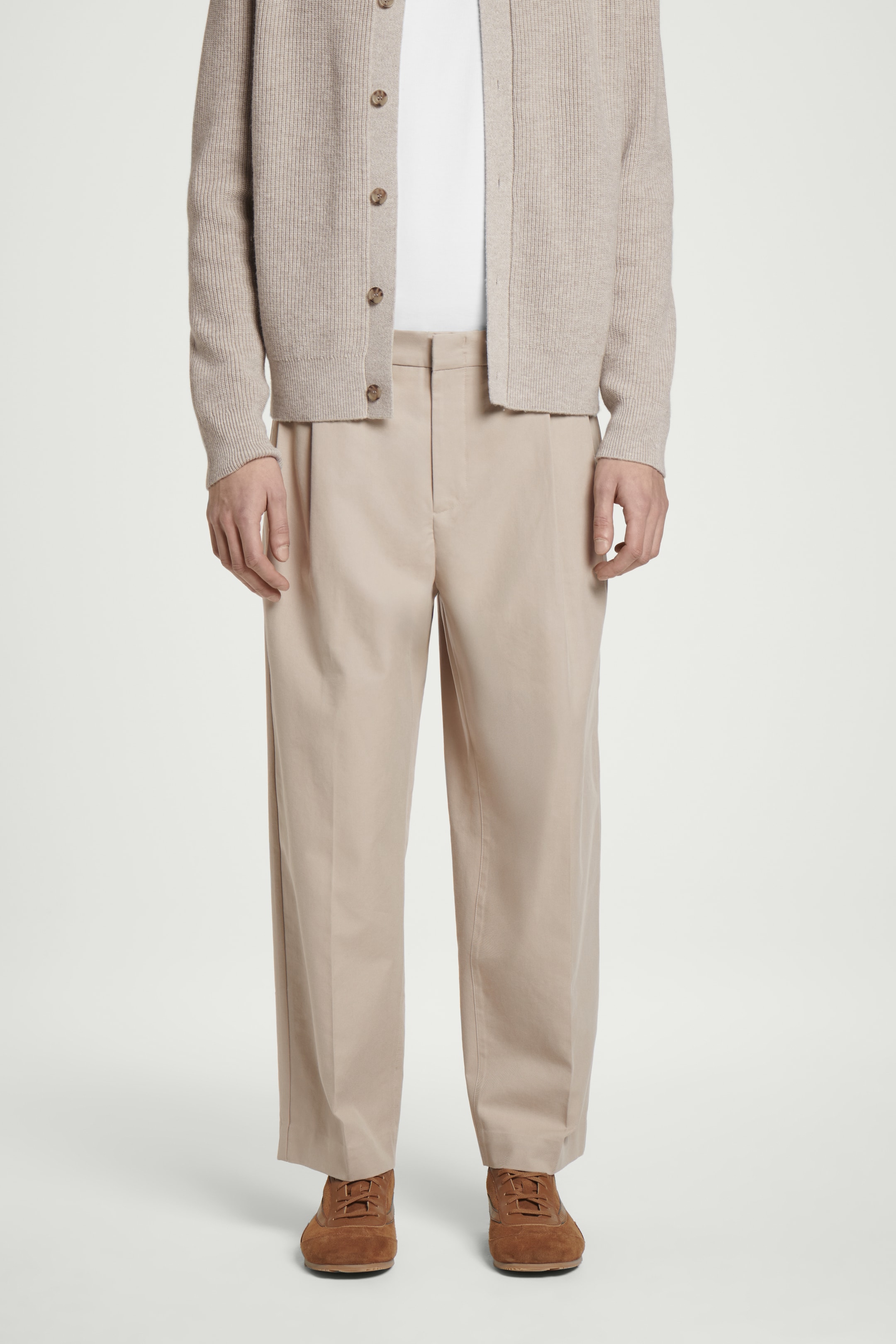 Ver imagen más grande: PANTALONES DE PINZAS DE ALGODÓN TAPERED FIT - TOPO - HOMBRE | H&M ES 3