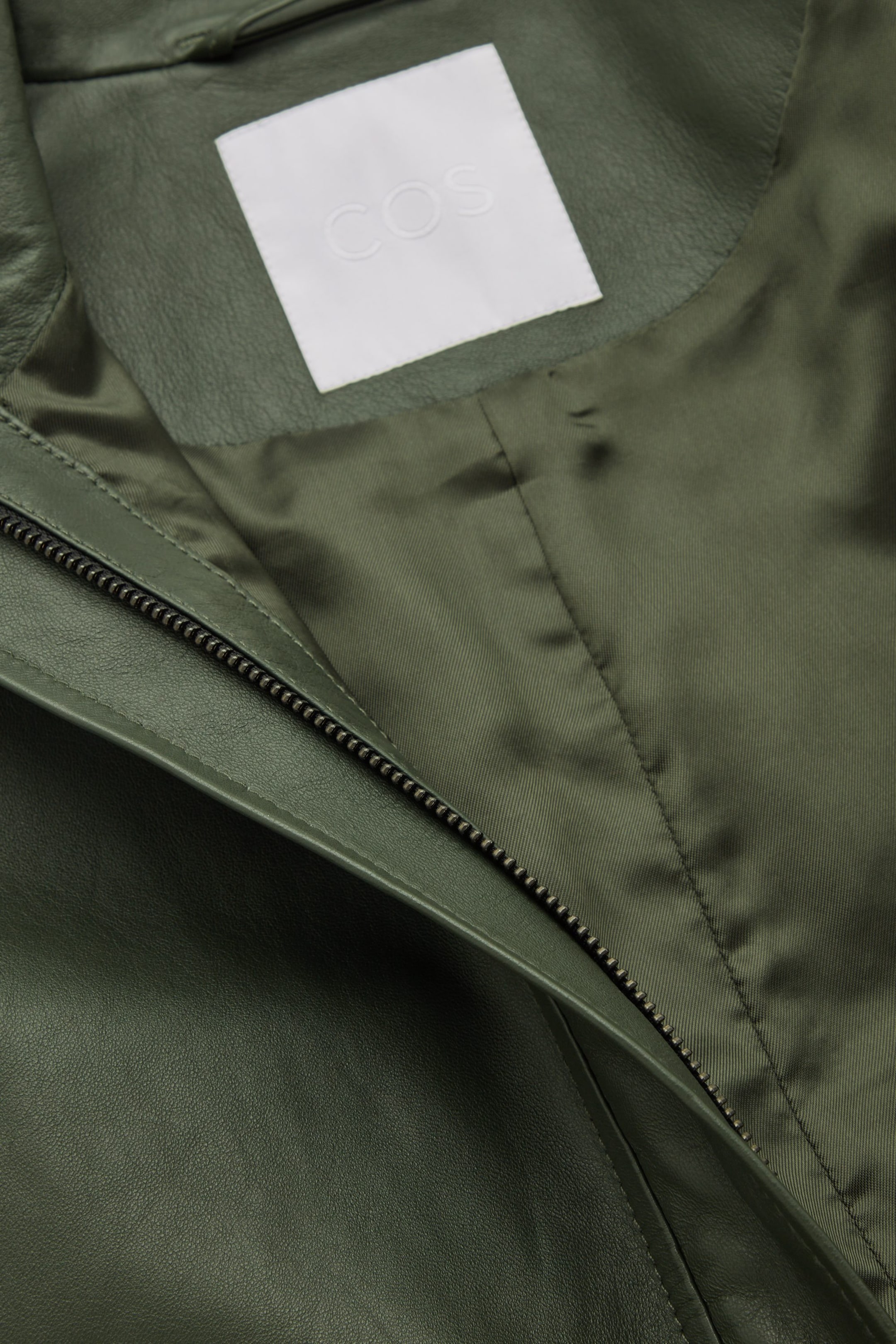 StillMedia/DescriptiveDetail