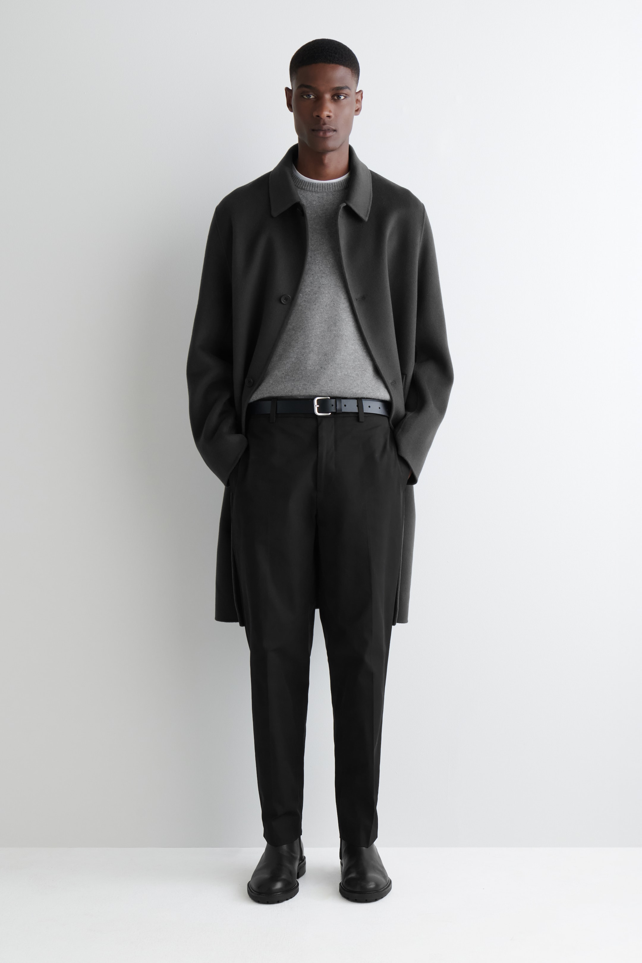 Grotere afbeelding bekijken: KATOENEN CHINO'S MET RECHTE PIJP - ZWART - HEREN | H&M BE 1
