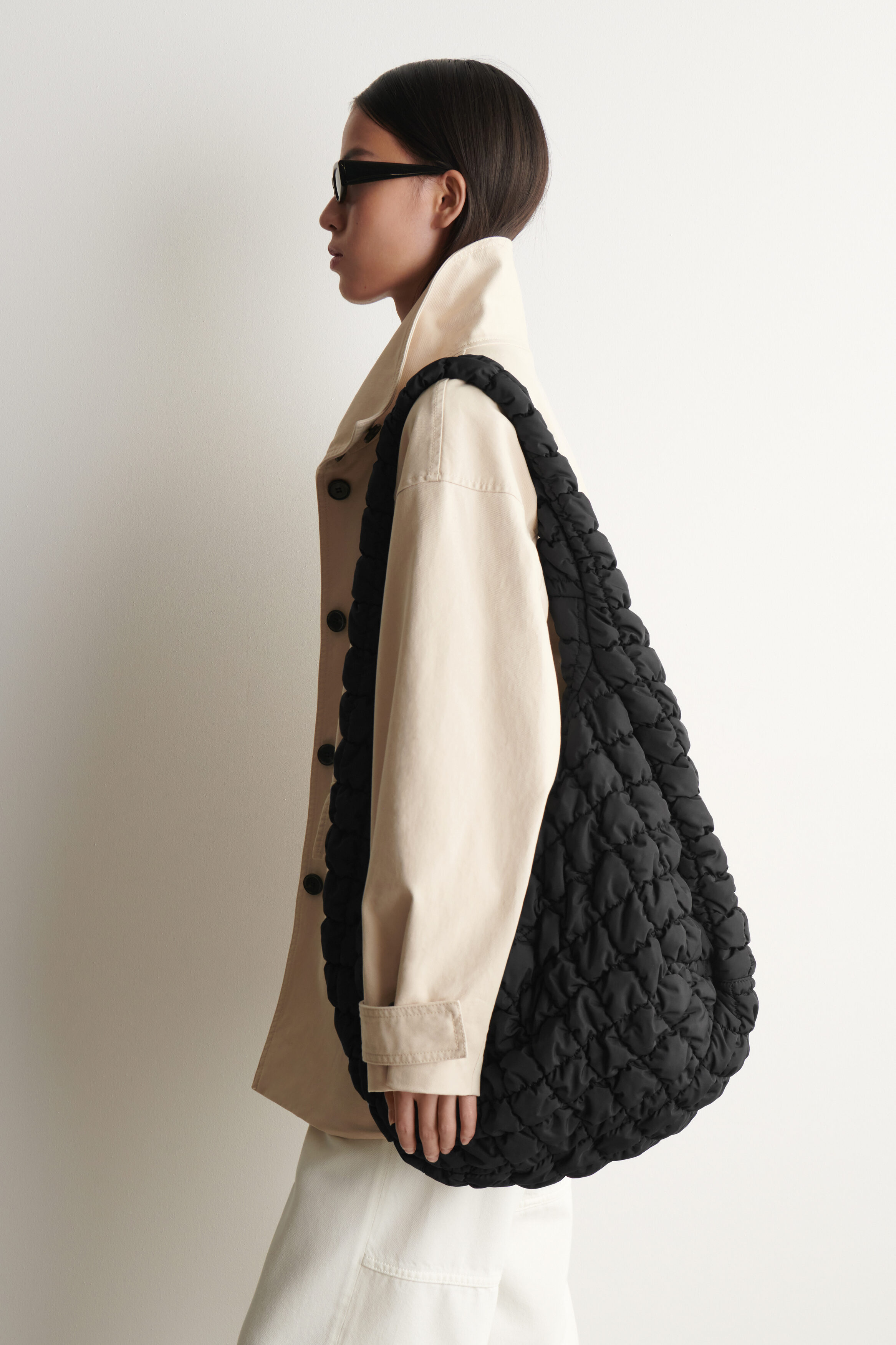 OVERSIZED QUILTED CROSSBODY BAG - BLACK | COS US