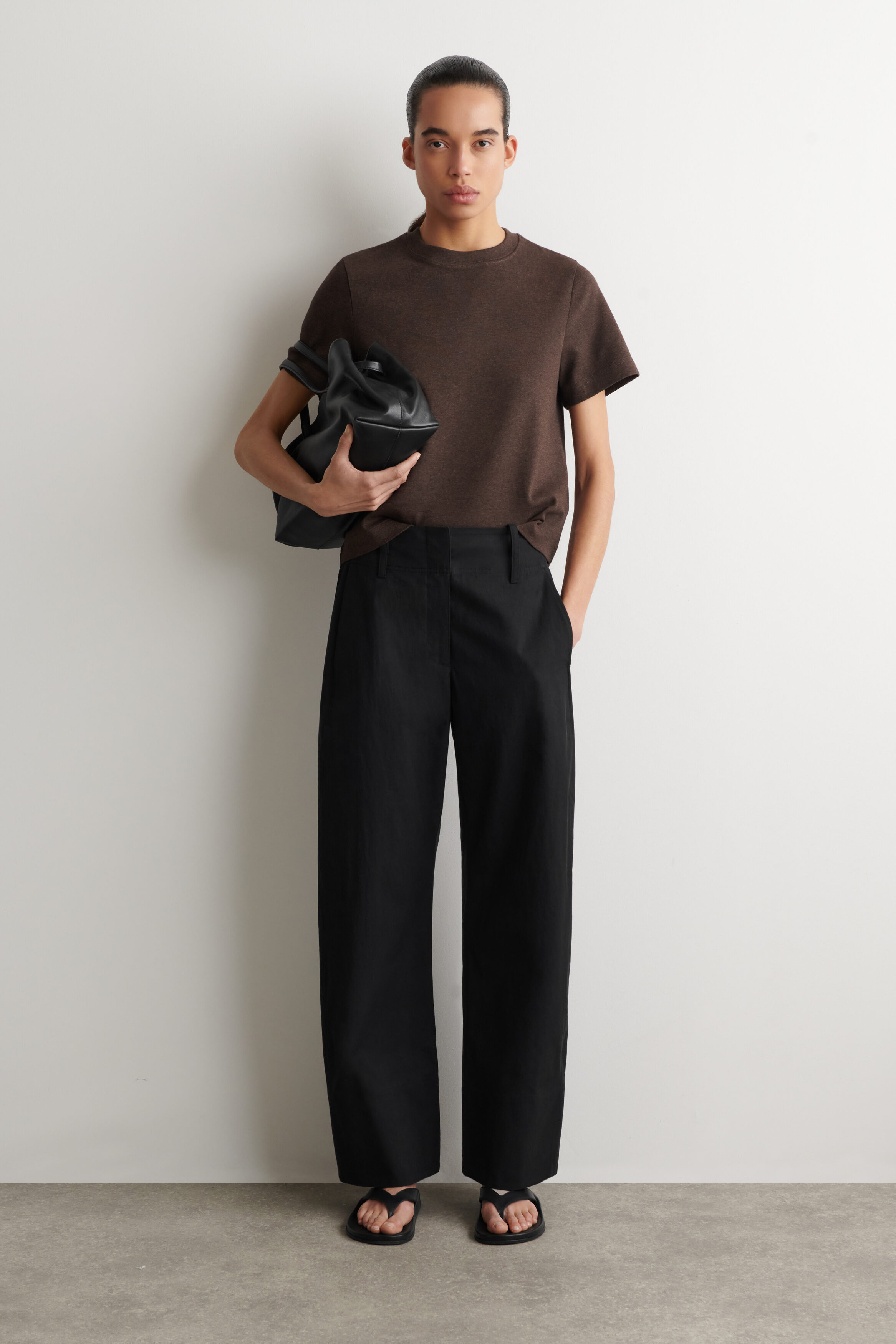 CLEAN CUT T-SHIRT - DARK BROWN | COS US