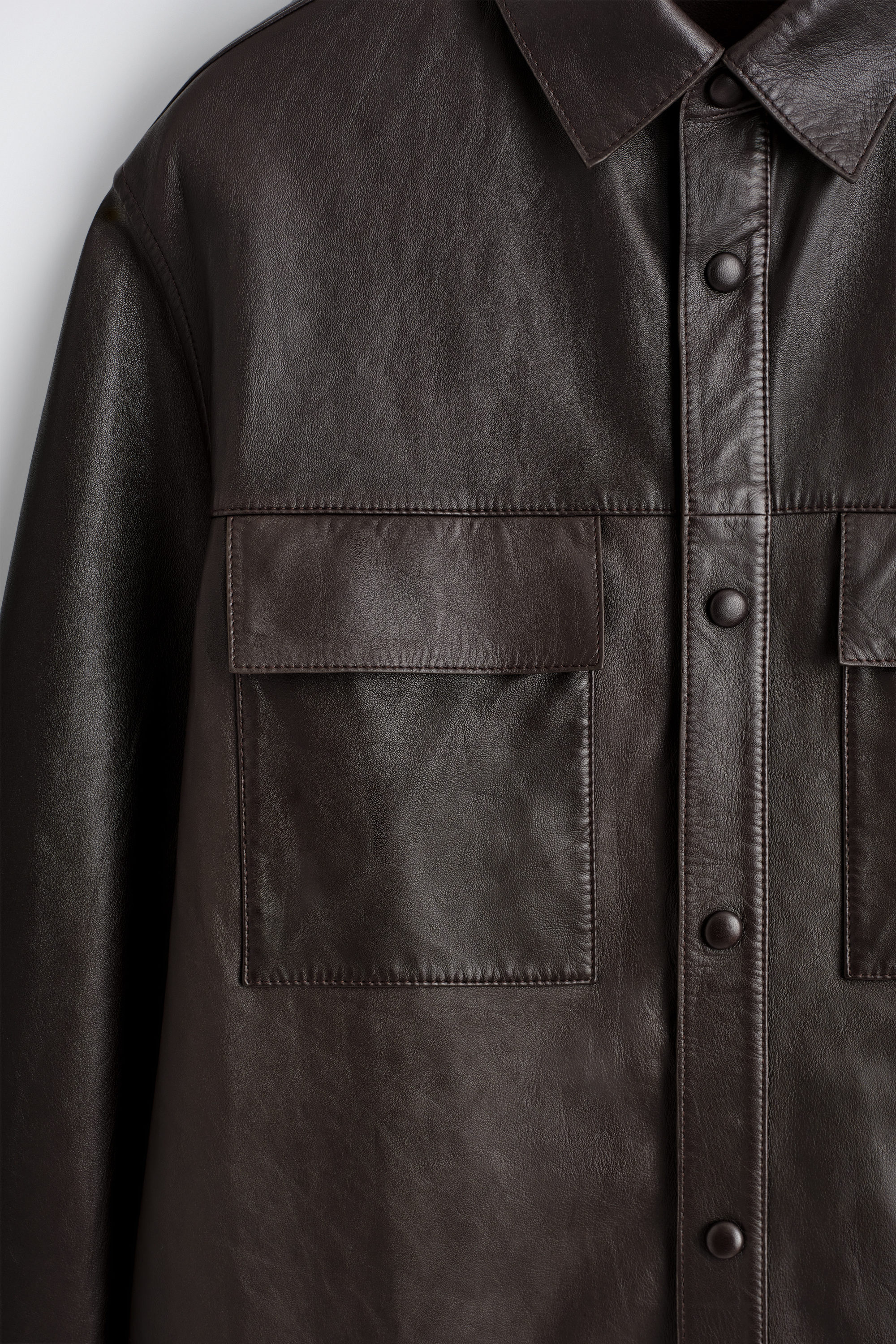 COS Leather Overshirt 黒 レザージャケット ボタン付き LEATHER OVERSHIRT - BROWN | COS US