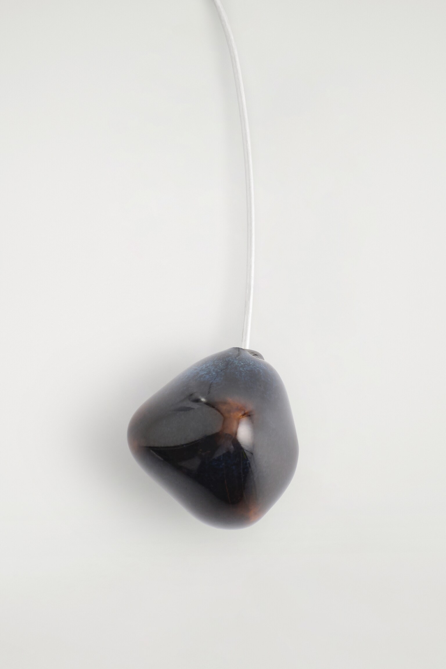 CERAMIC WIRE BROOCH - SILVER / BLUE - 3