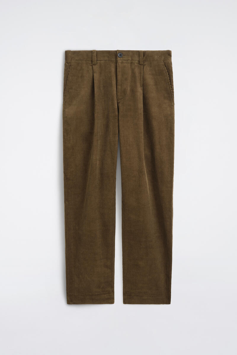 Pleated Relaxed-Fit Tapered Corduroy Pants