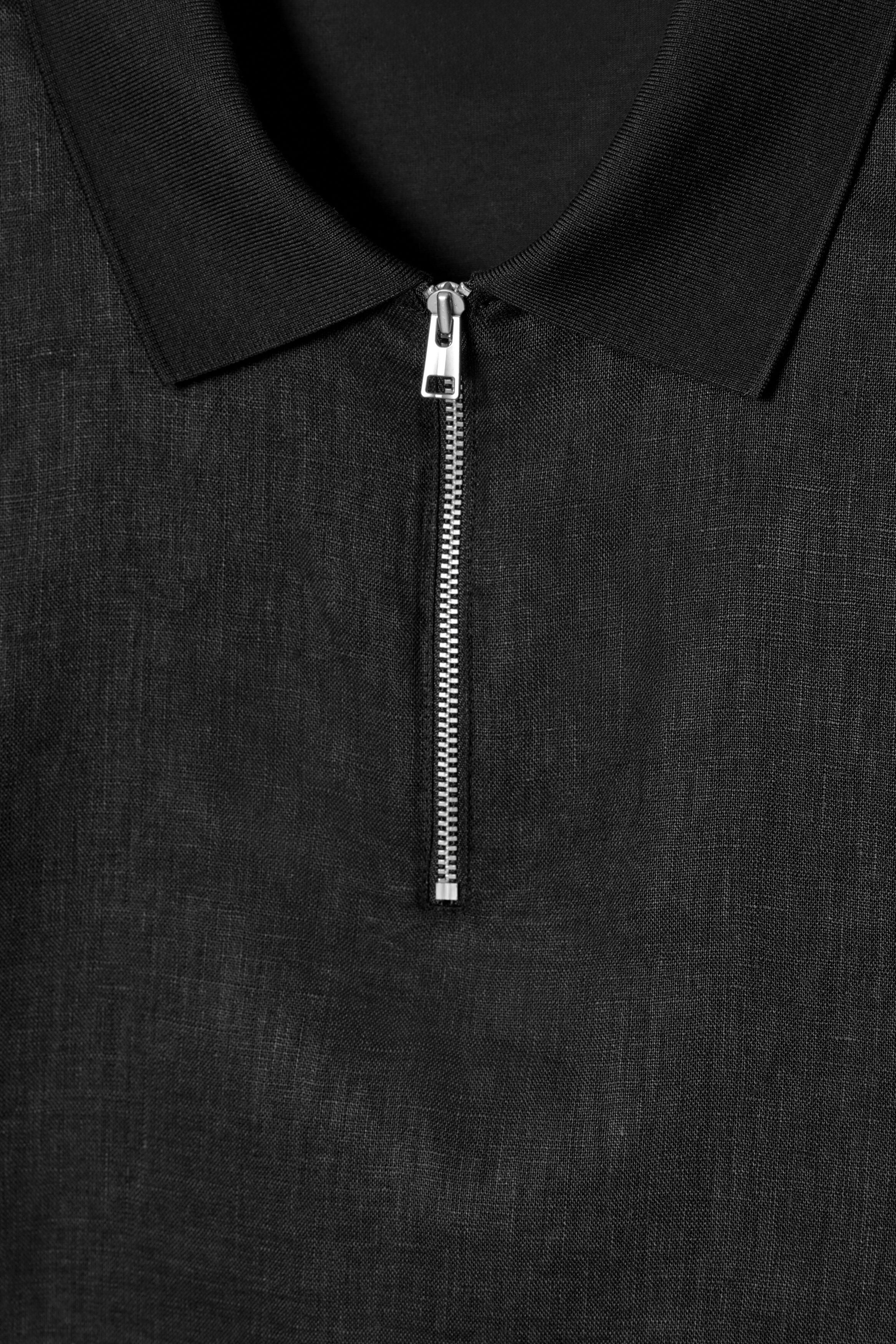 CONTRAST-PANEL LINEN HALF-ZIP POLO SHIRT - BLACK | COS US