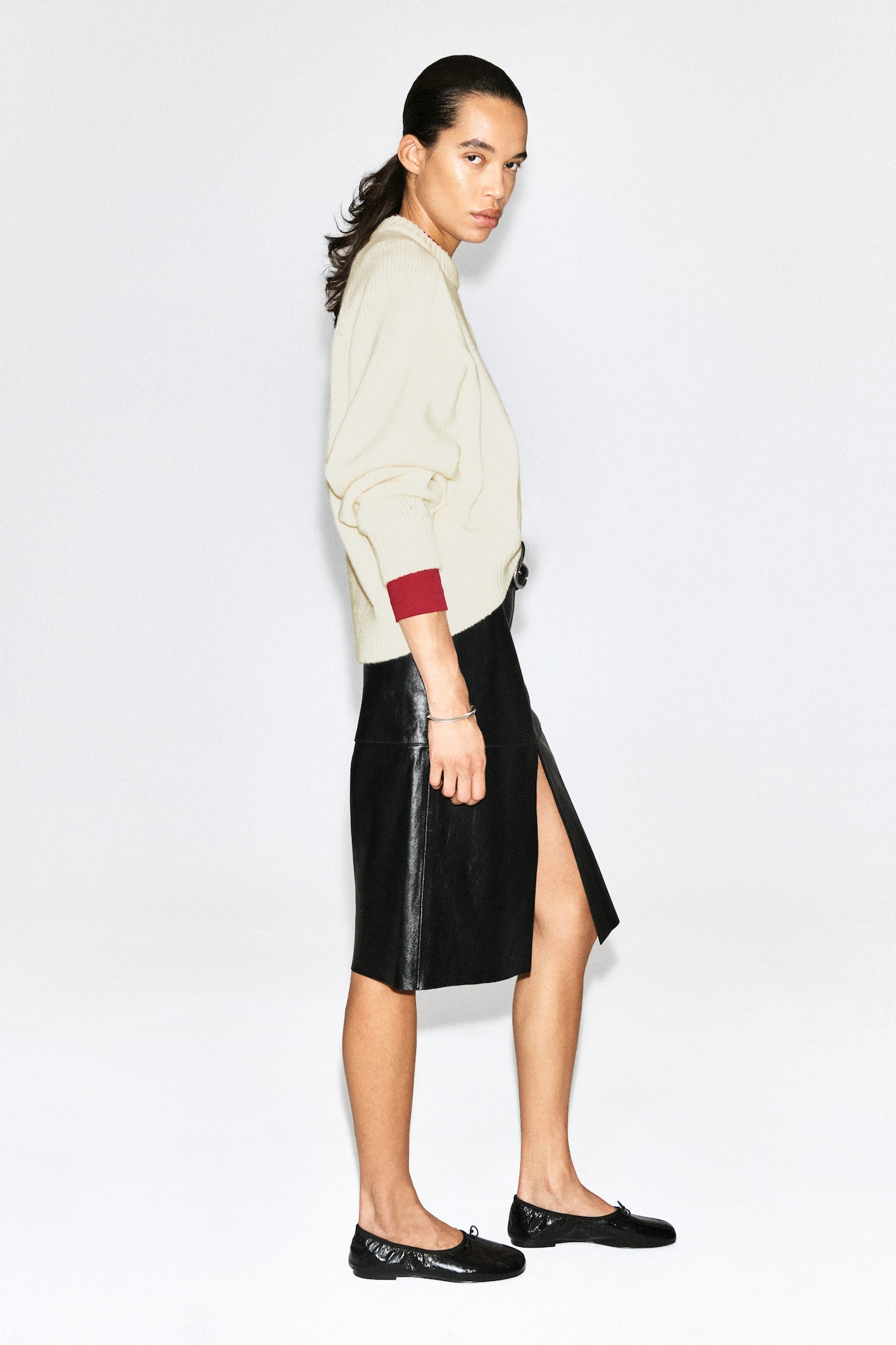 ROUNDED WOOL CREW-NECK SWEATER — CREAM