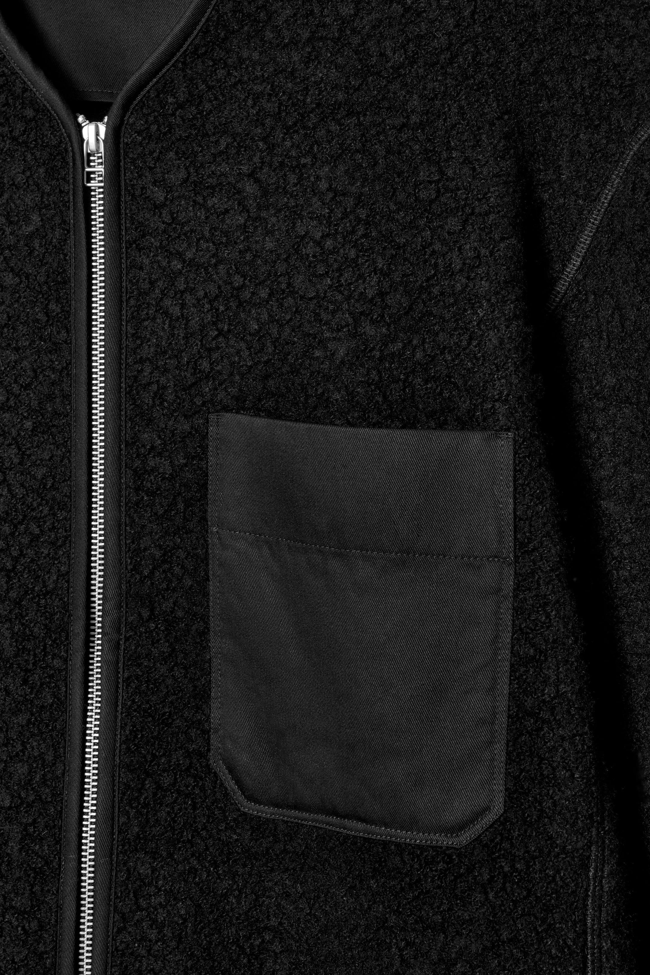 StillMedia/DescriptiveDetail