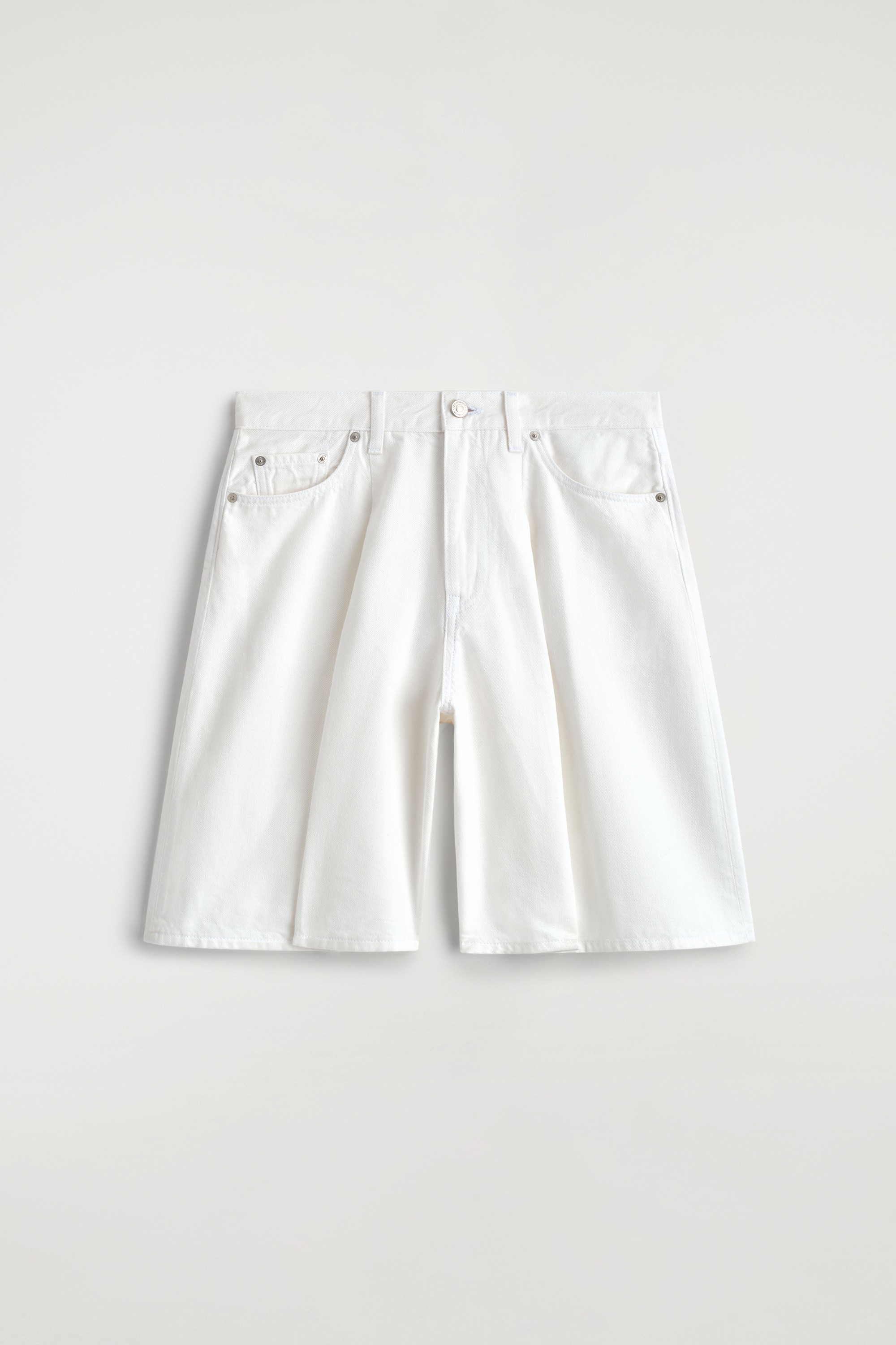 SHORTS IN DENIM A GAMBA LARGA - BIANCO/BLU