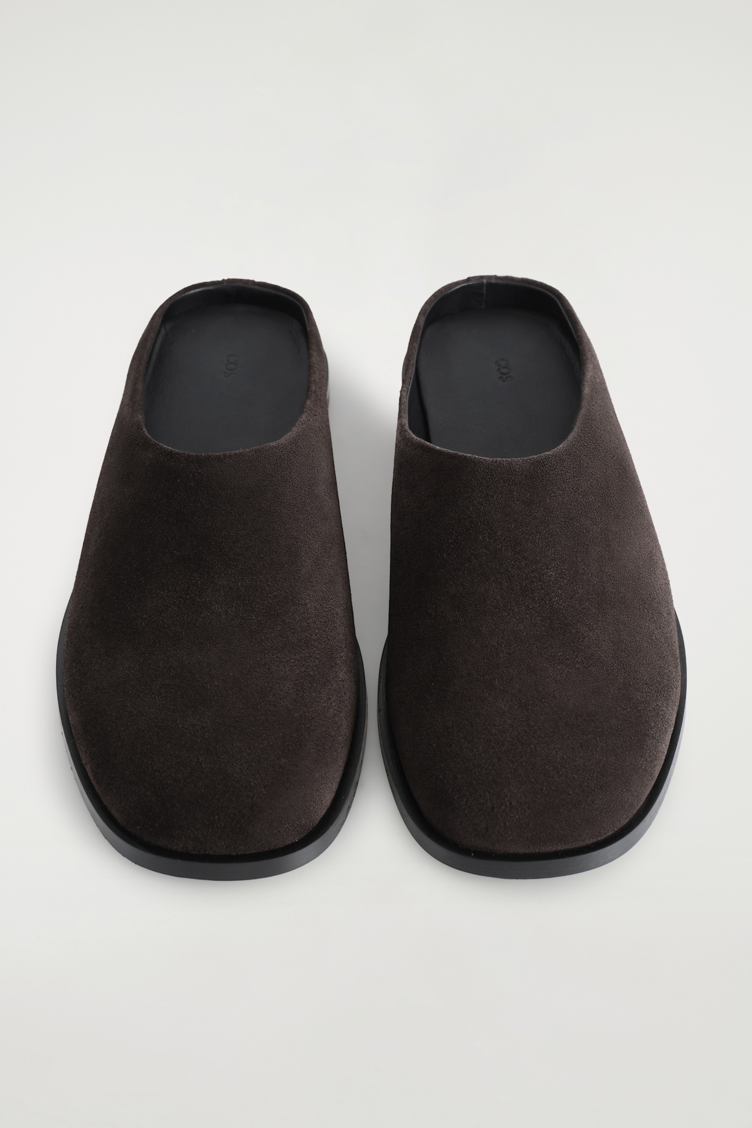 MULES DE ANTE CLÁSICOS - MARRÓN OSCURO - 4