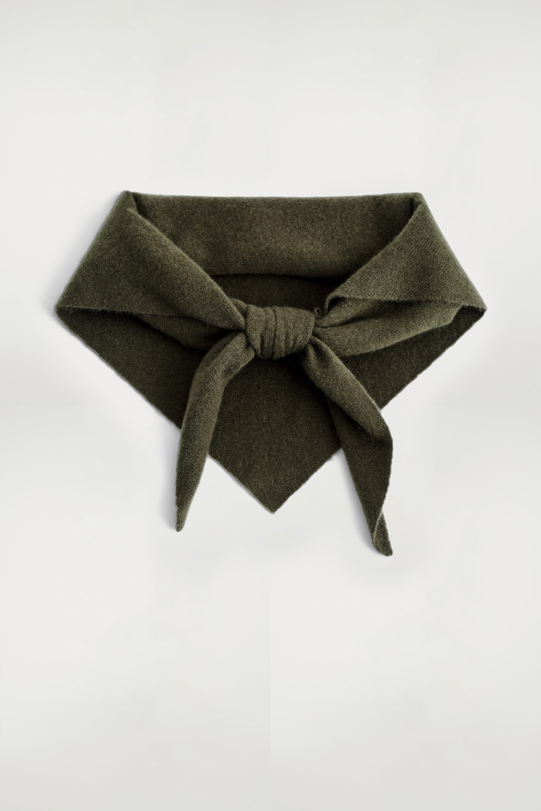 CASHMERE TRIANGLE SCARF