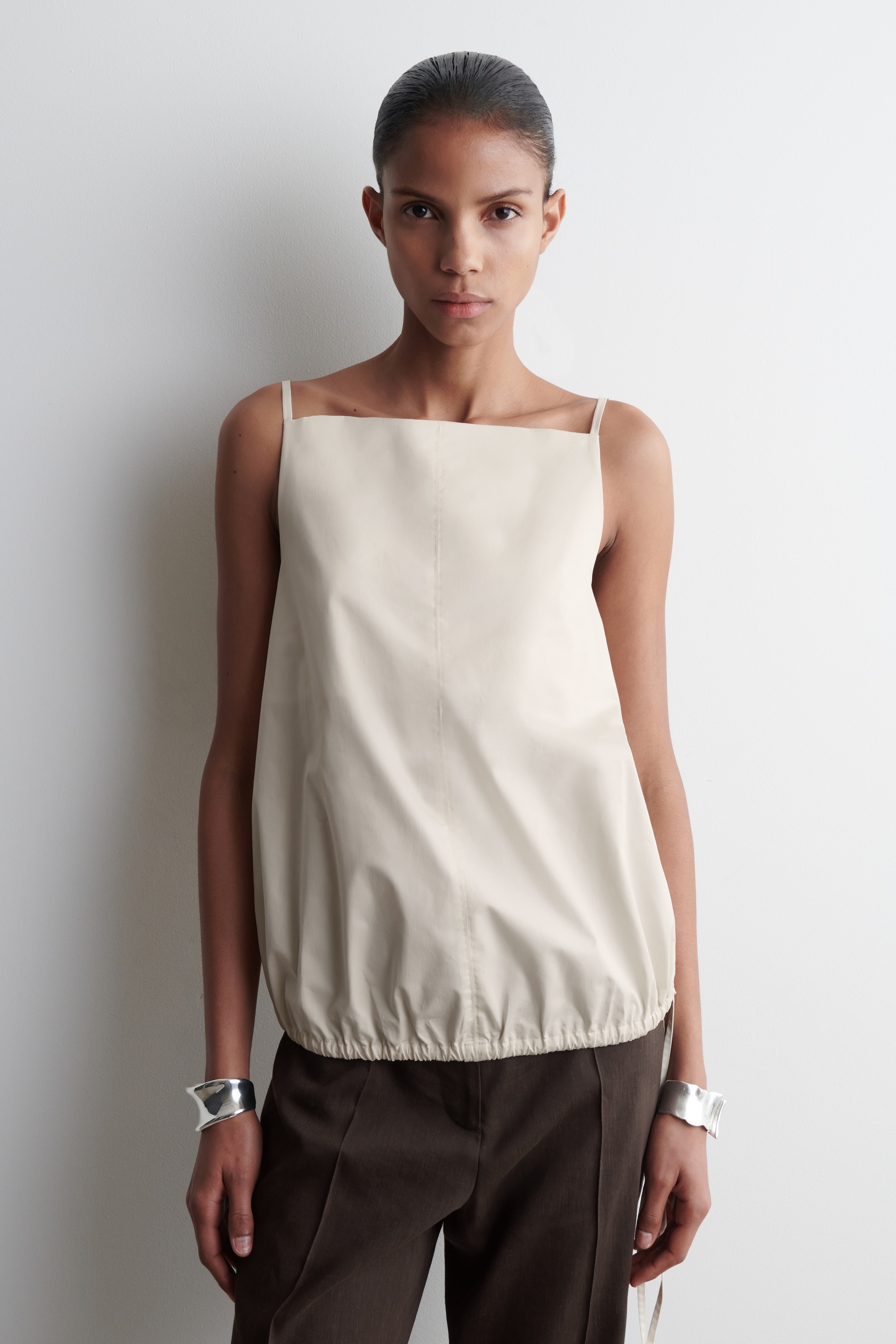 Agrandir l'image: HAUT À DÉTAIL NOUÉ EN COTON - ÉCRU - FEMME | H&M FR 1