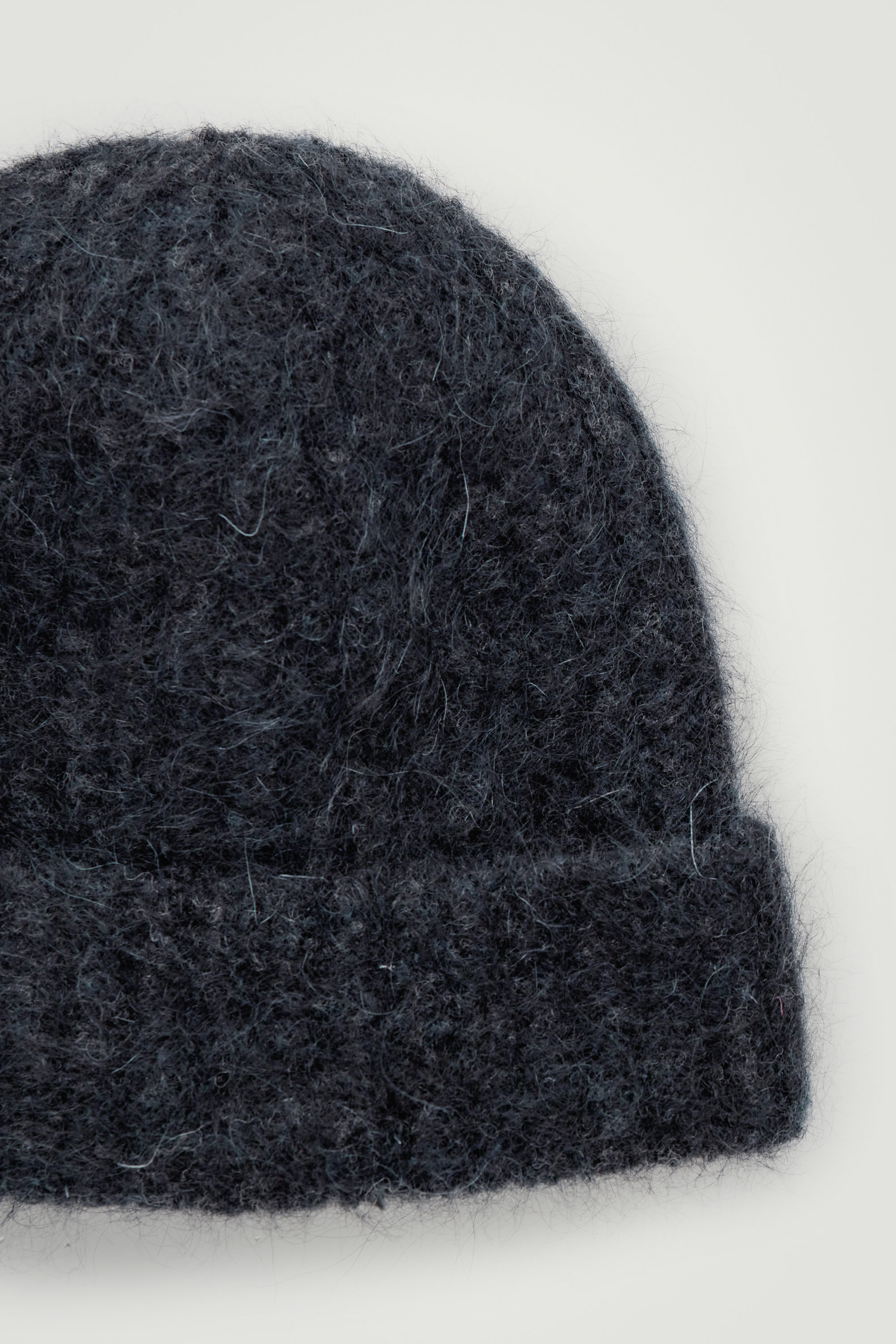RIBBED MOHAIR-BLEND BEANIE - BLACK | COS