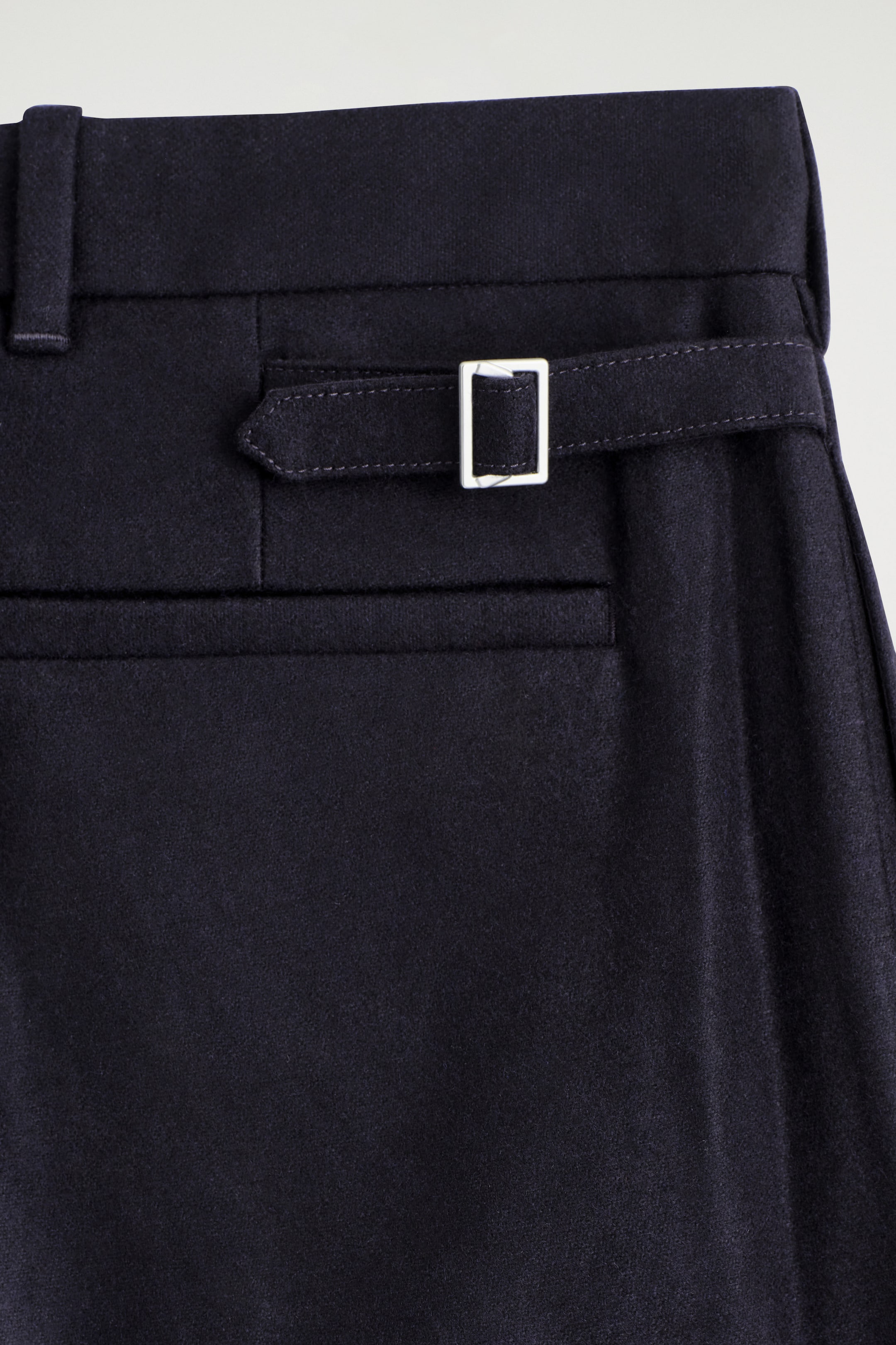 PANTALONI IN LANA A GAMBA DRITTA TAGLIO RILASSATO