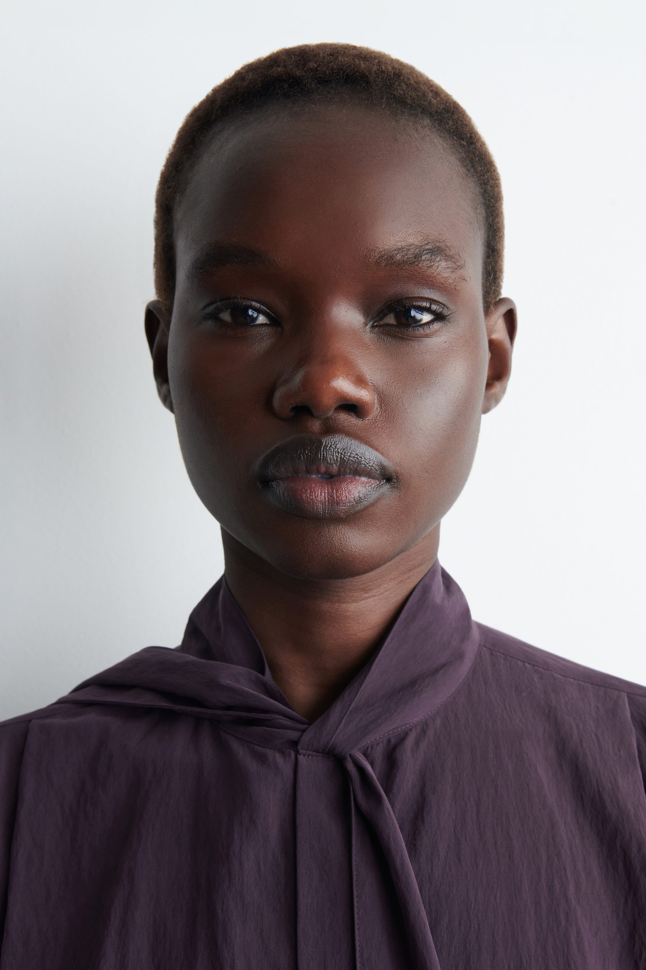 BLOUSE FLUIDE À ENCOLURE FOULARD