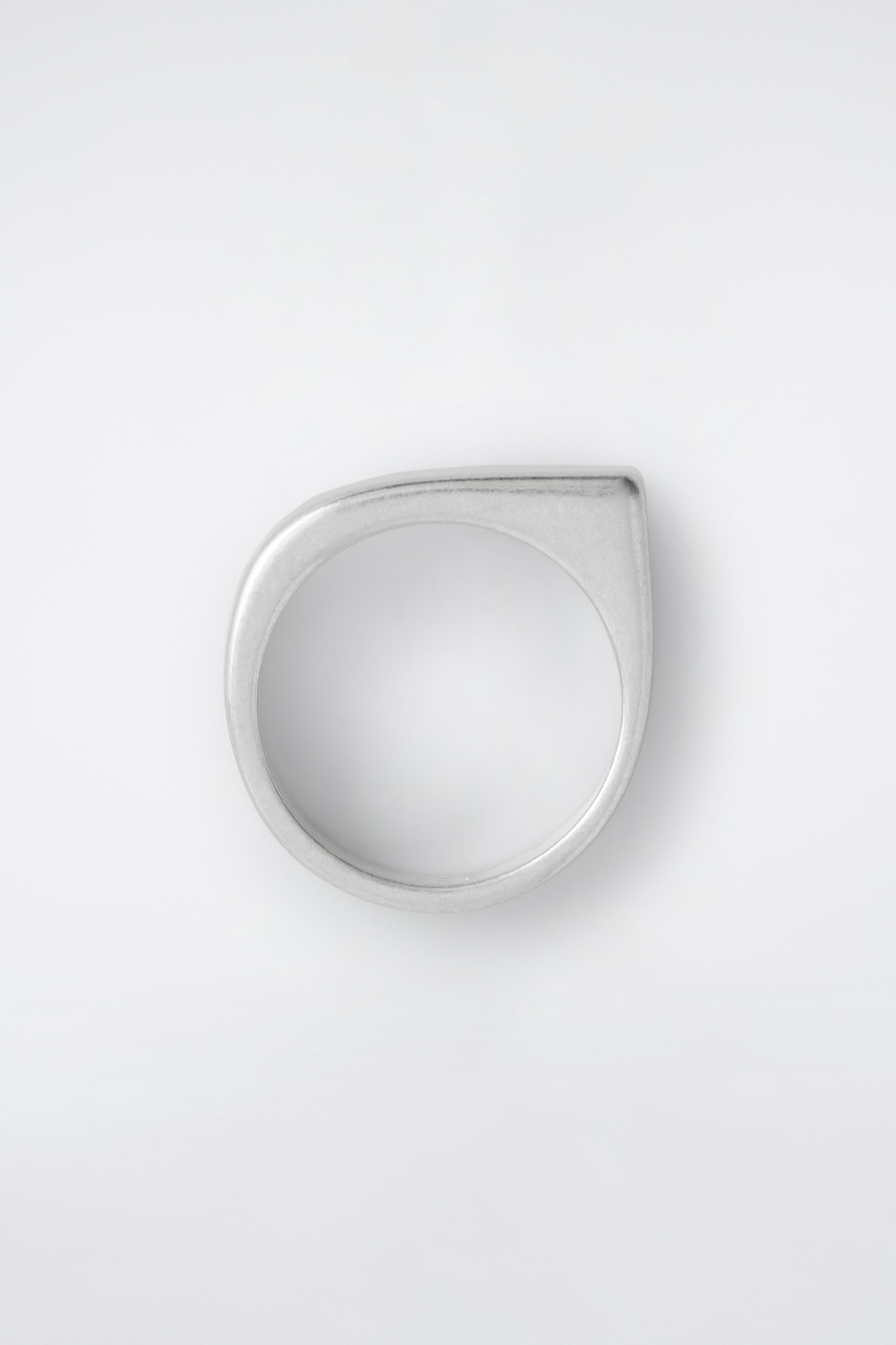 ANGULAR SIGNET RING - SILVER