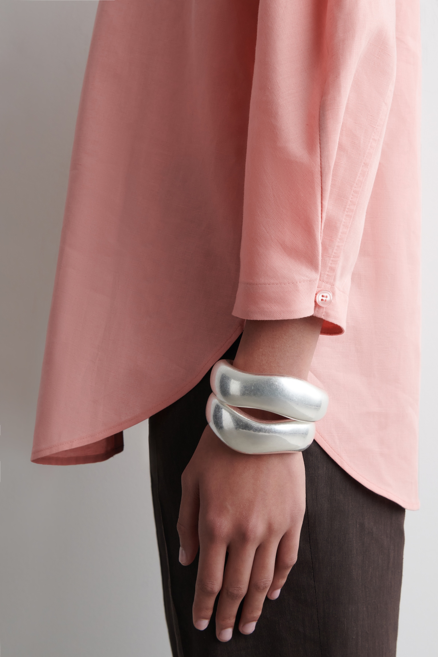 CAMISA DE LINO Y ALGODÓN CON CUELLO DE PICO - ROSA/MARRÓN OSCURO - 8