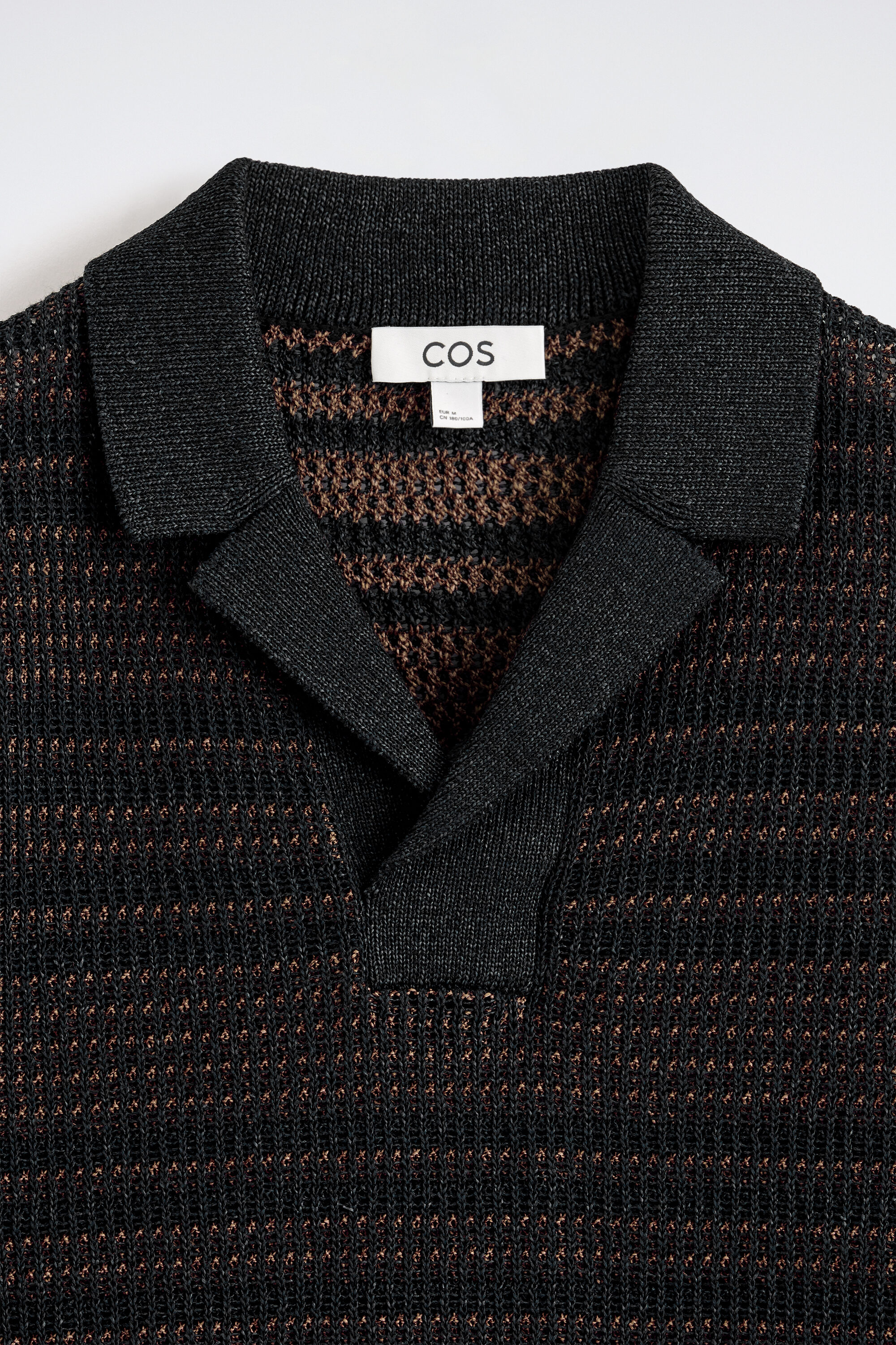 STRIPED OPEN-KNIT POLO SHIRT - BLACK / RUST / STRIPED | COS US