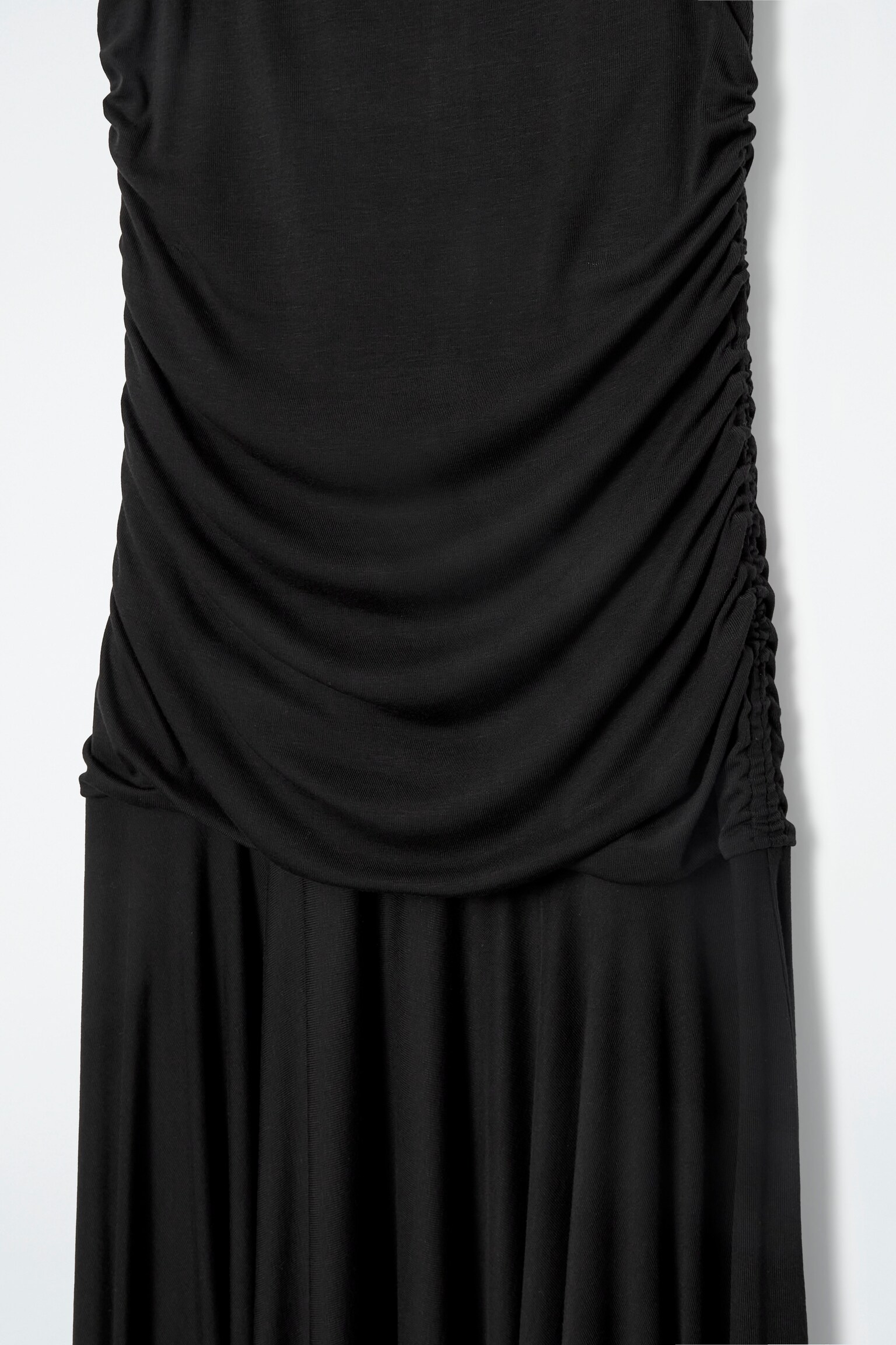 RUCHED MAXI DRESS - BLACK/RED - 2
