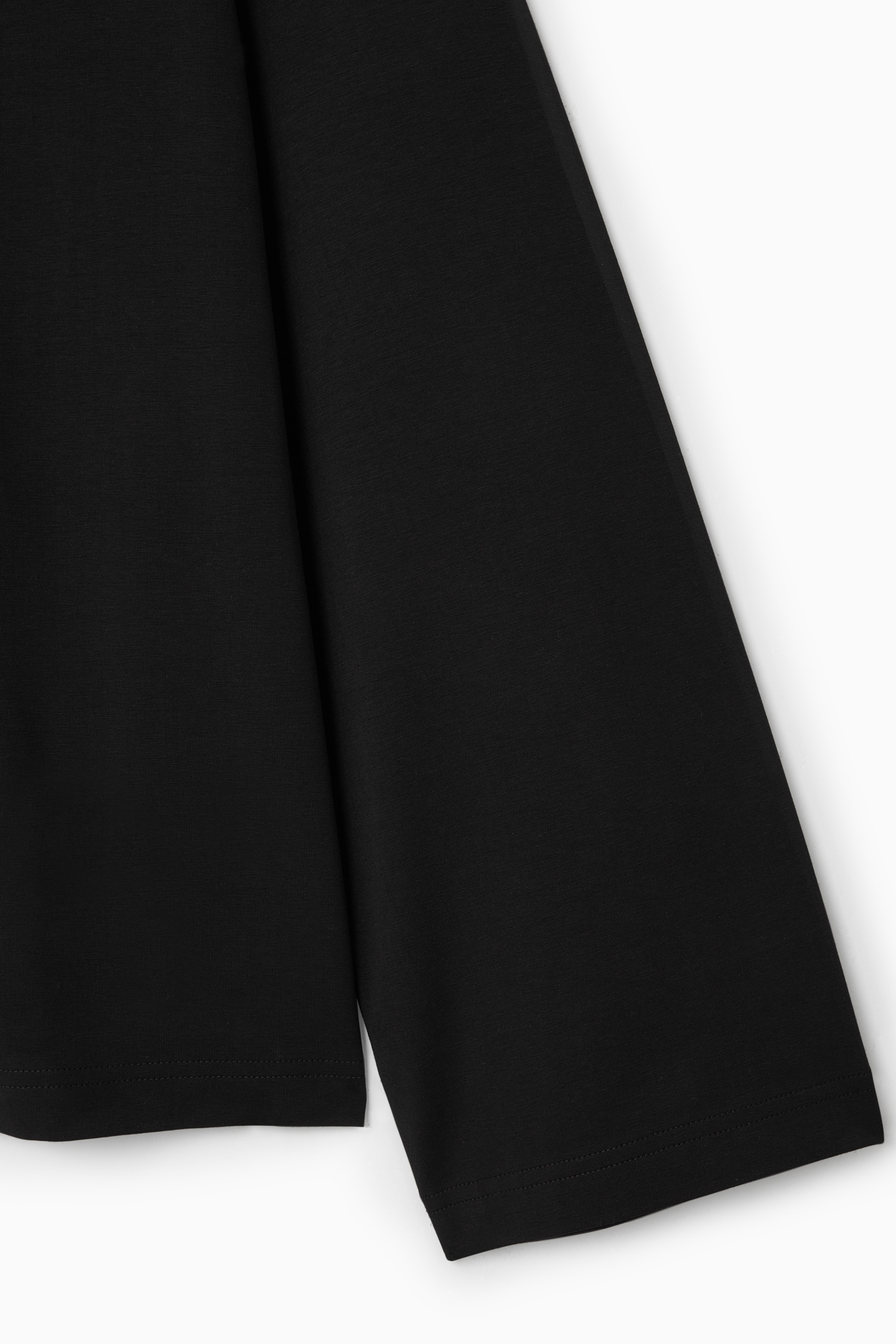 View larger image: WIDE-SLEEVED TOP - BLACK - Ladies | H&M GB 2