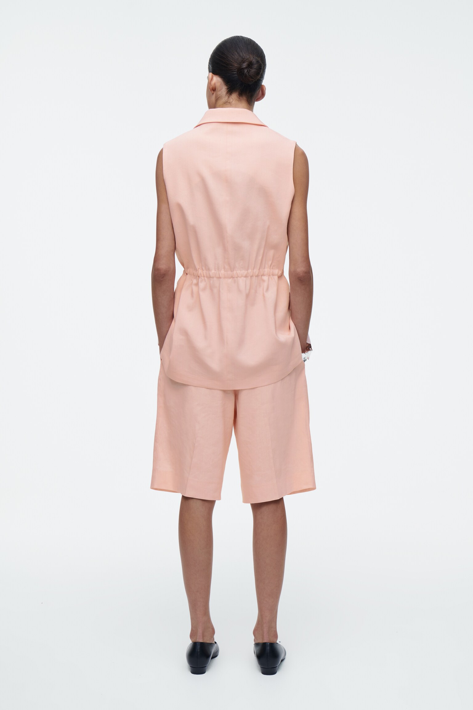 SHORTS LUNGHI IN LINO CON PIEGHE - ALBICOCCA/NERO - 5