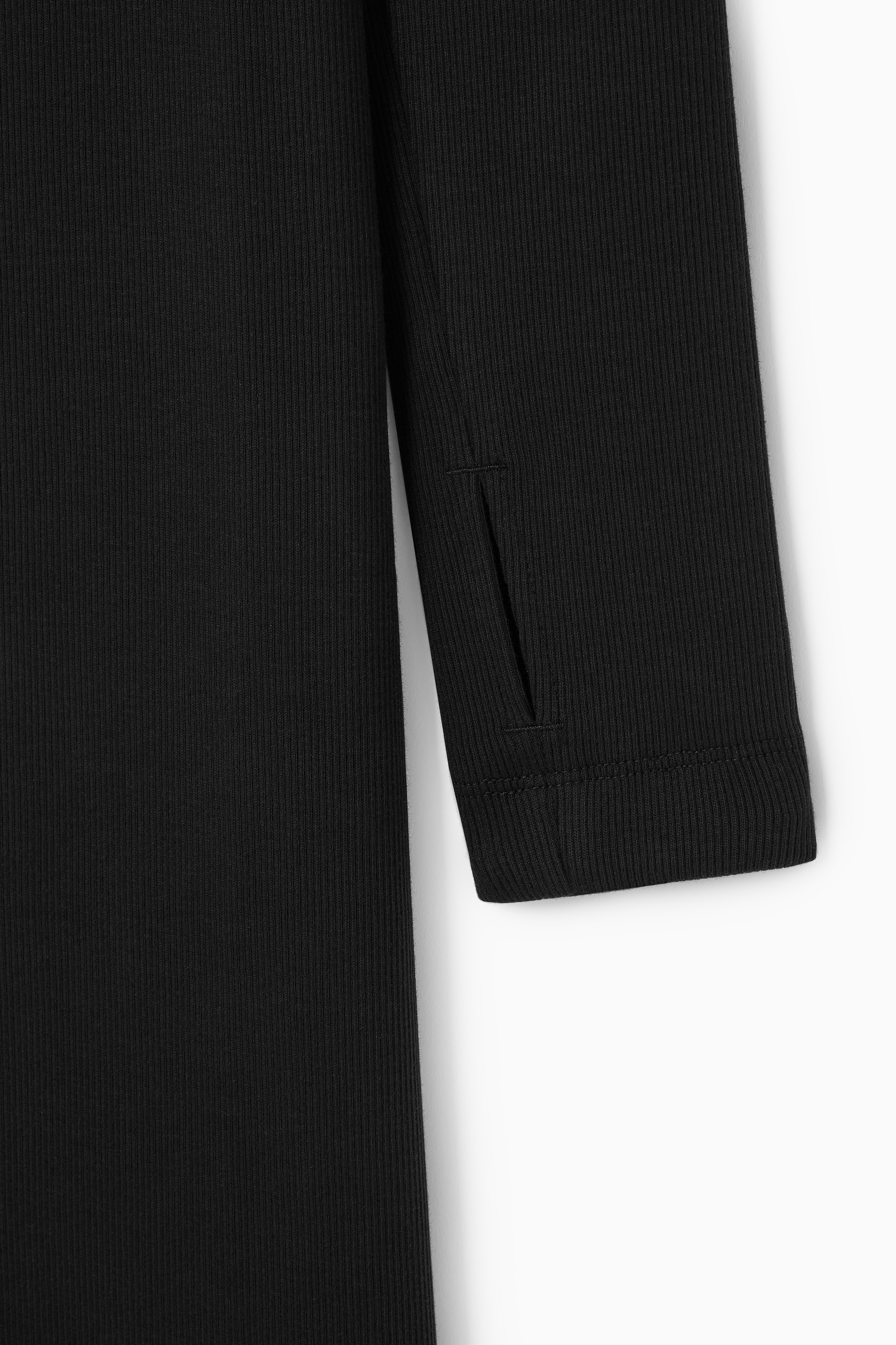 Grösseres Bild ansehen: GERIPPTES LANGÄRMLIGES MIDIKLEID - SCHWARZ - DAMEN | H&M CH 2