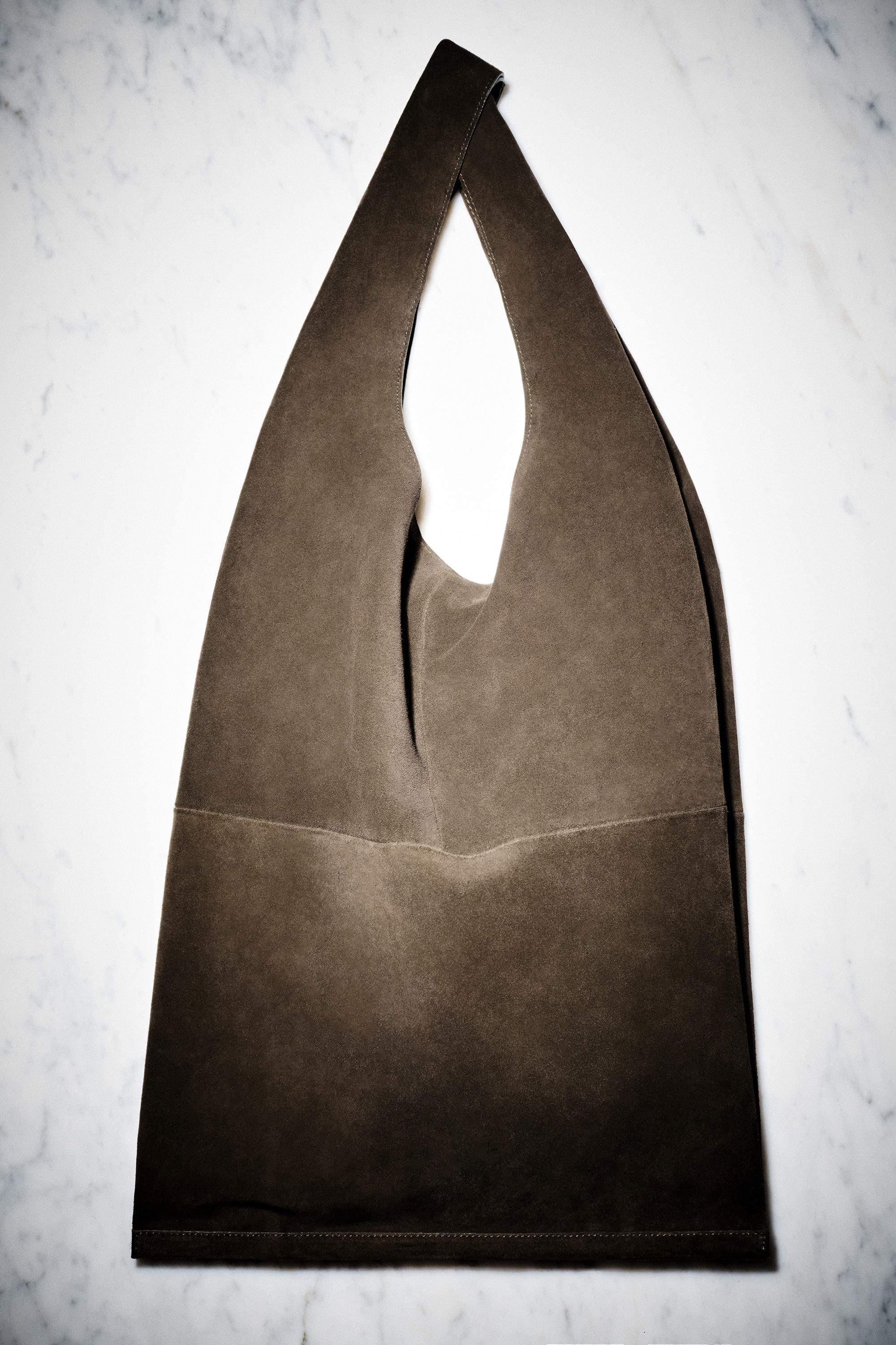 SLOUCHY TOTE - SUEDE - CHOCOLATE | COS US