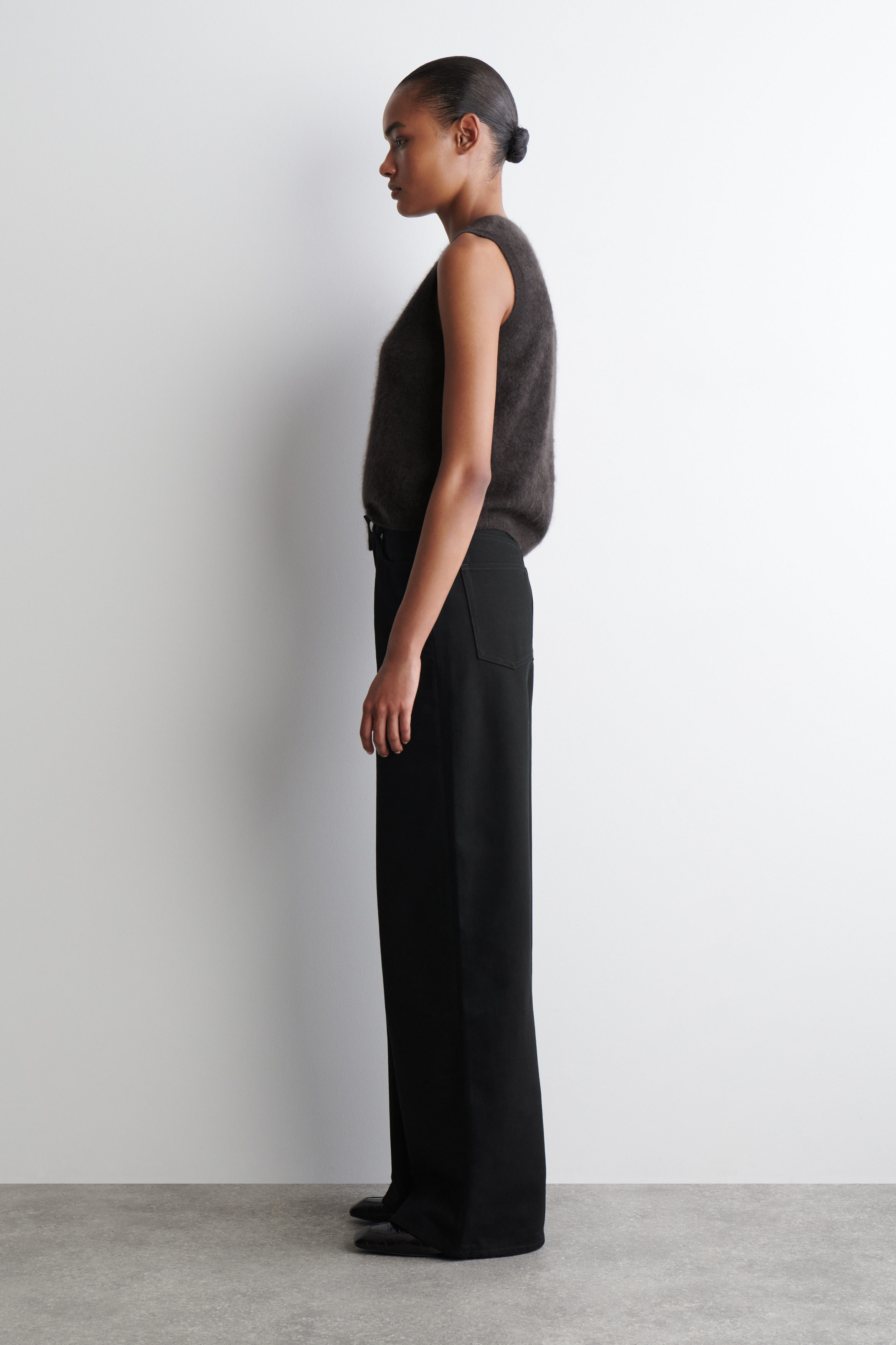 DIAL WIDE-LEG JEANS - BLACK | COS