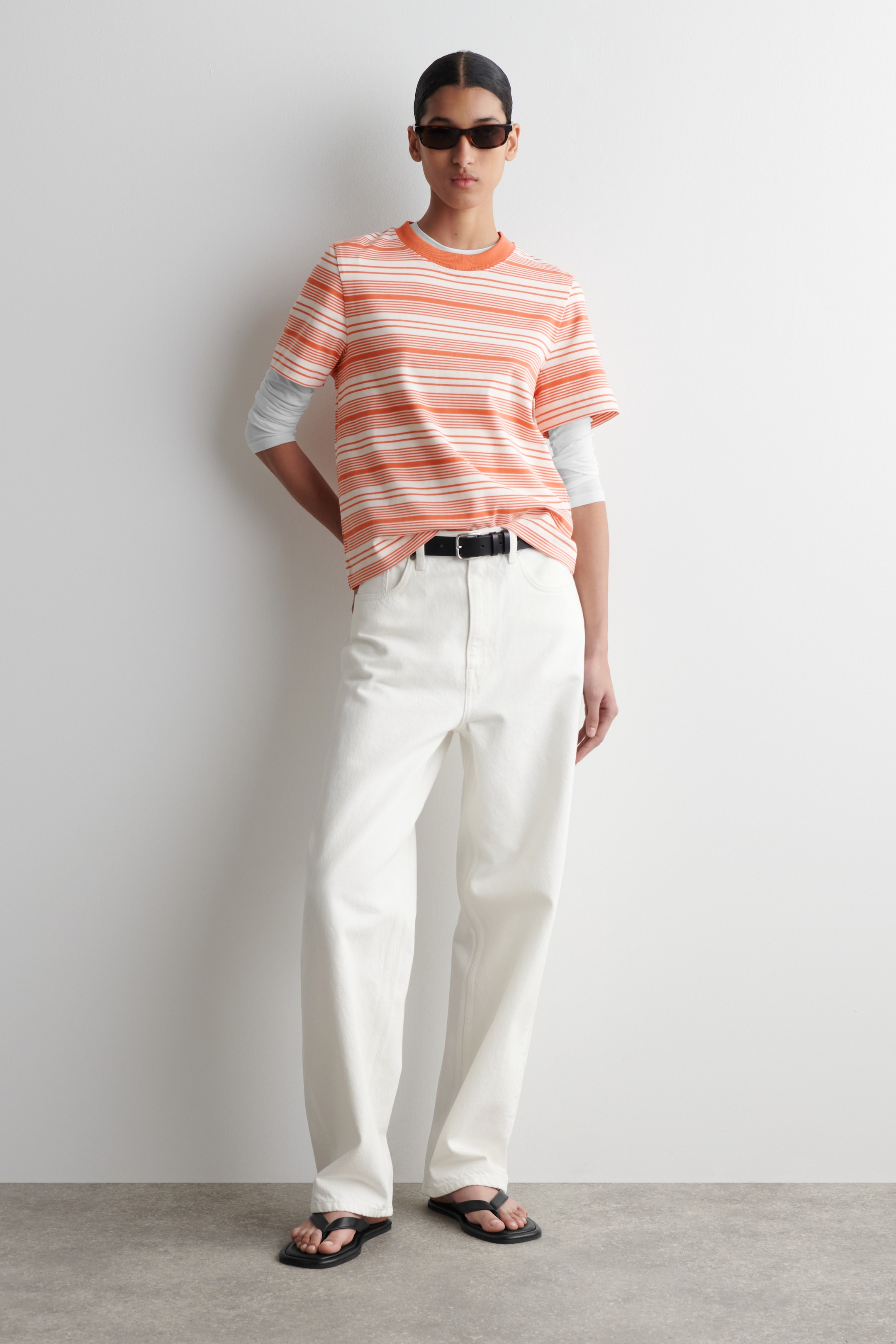 Visualizza immagine più grande: T-SHIRT LINEARE DAL TAGLIO REGOLARE - ARANCIONE / BIANCO / RIGHE - DONNA | H&M IT 2