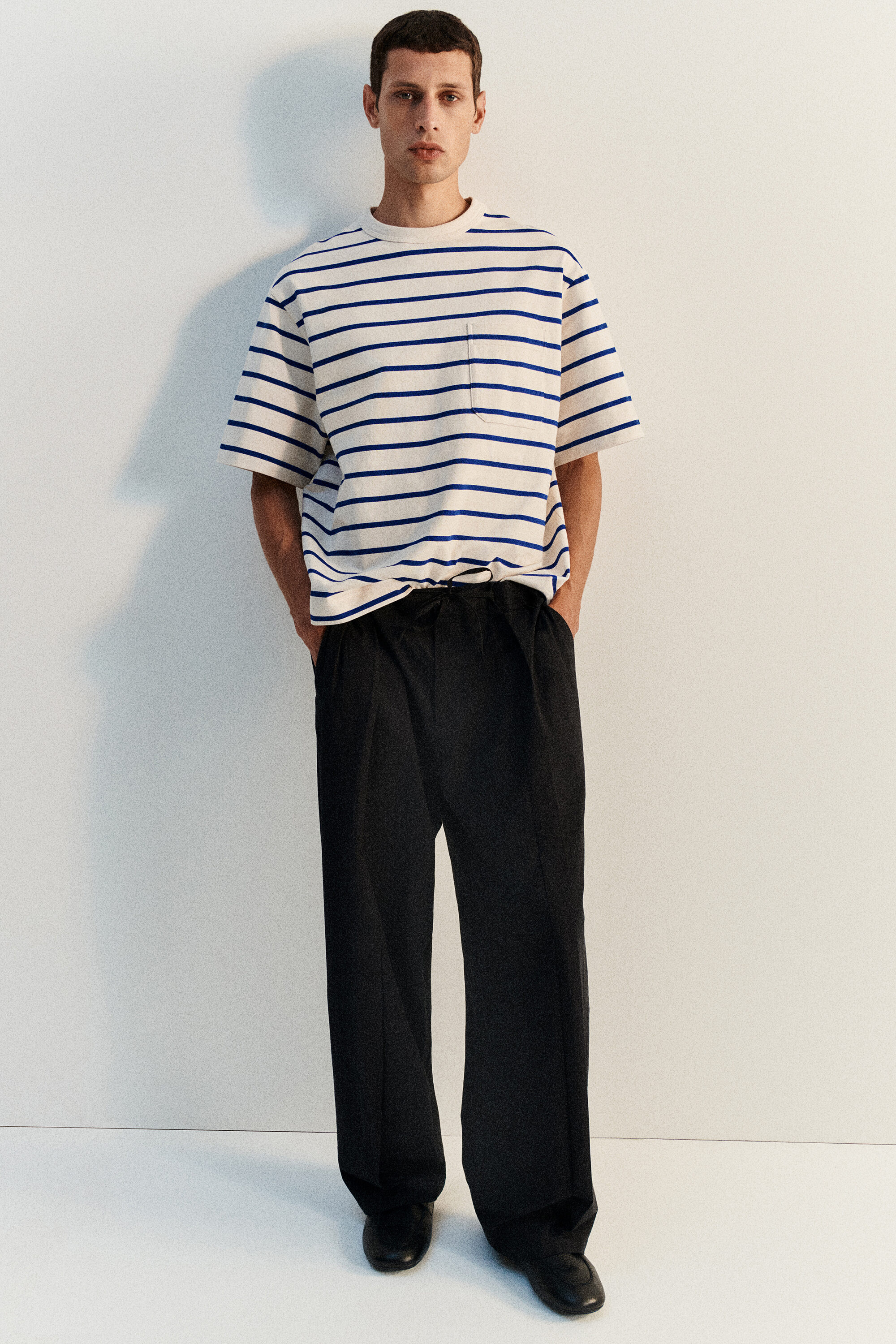 OVERSIZED POCKET-DETAIL T-SHIRT - BLUE / WHITE / STRIPED | COS