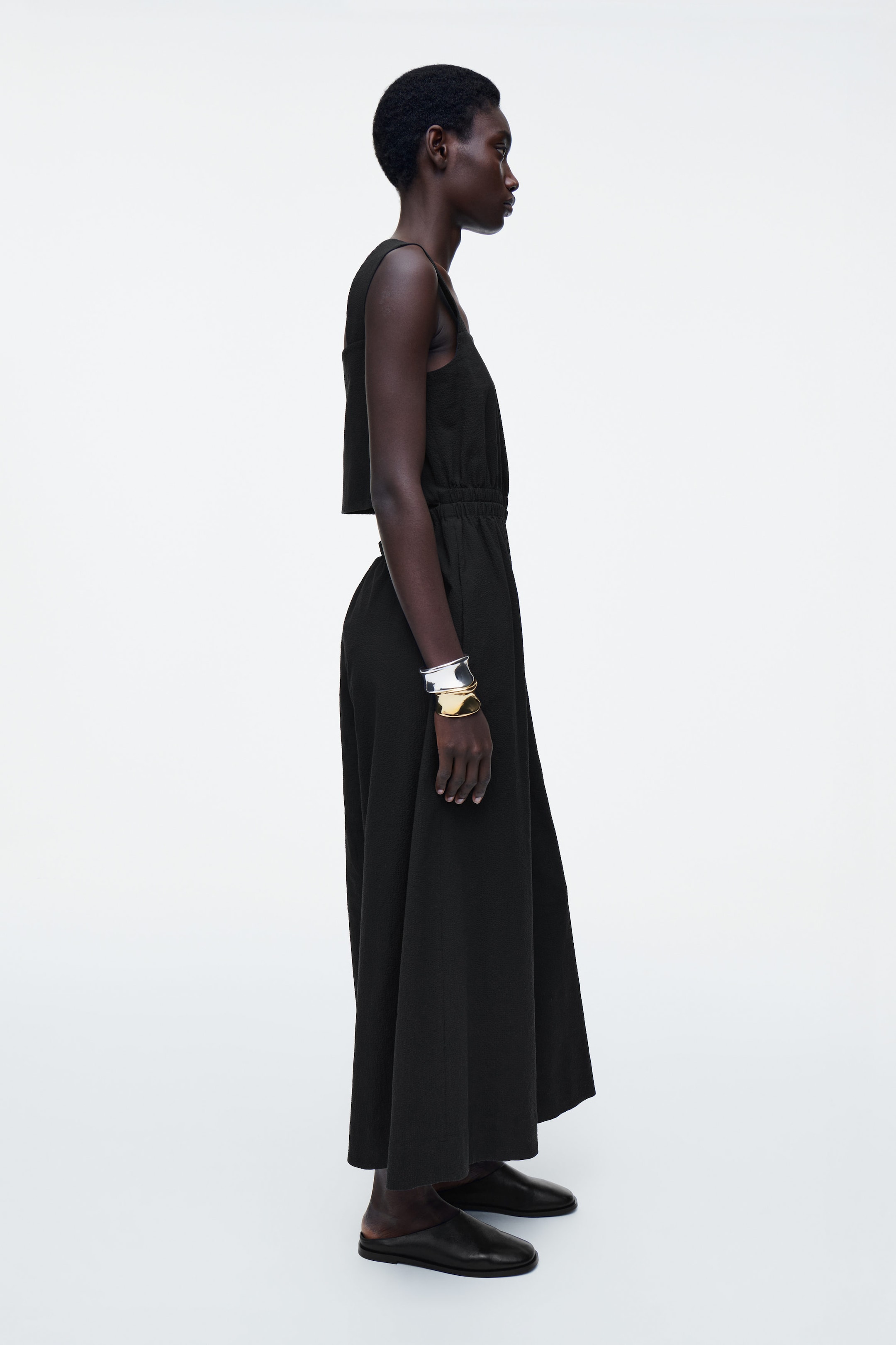 OPEN-BACK SEERSUCKER WIDE-LEG JUMPSUIT