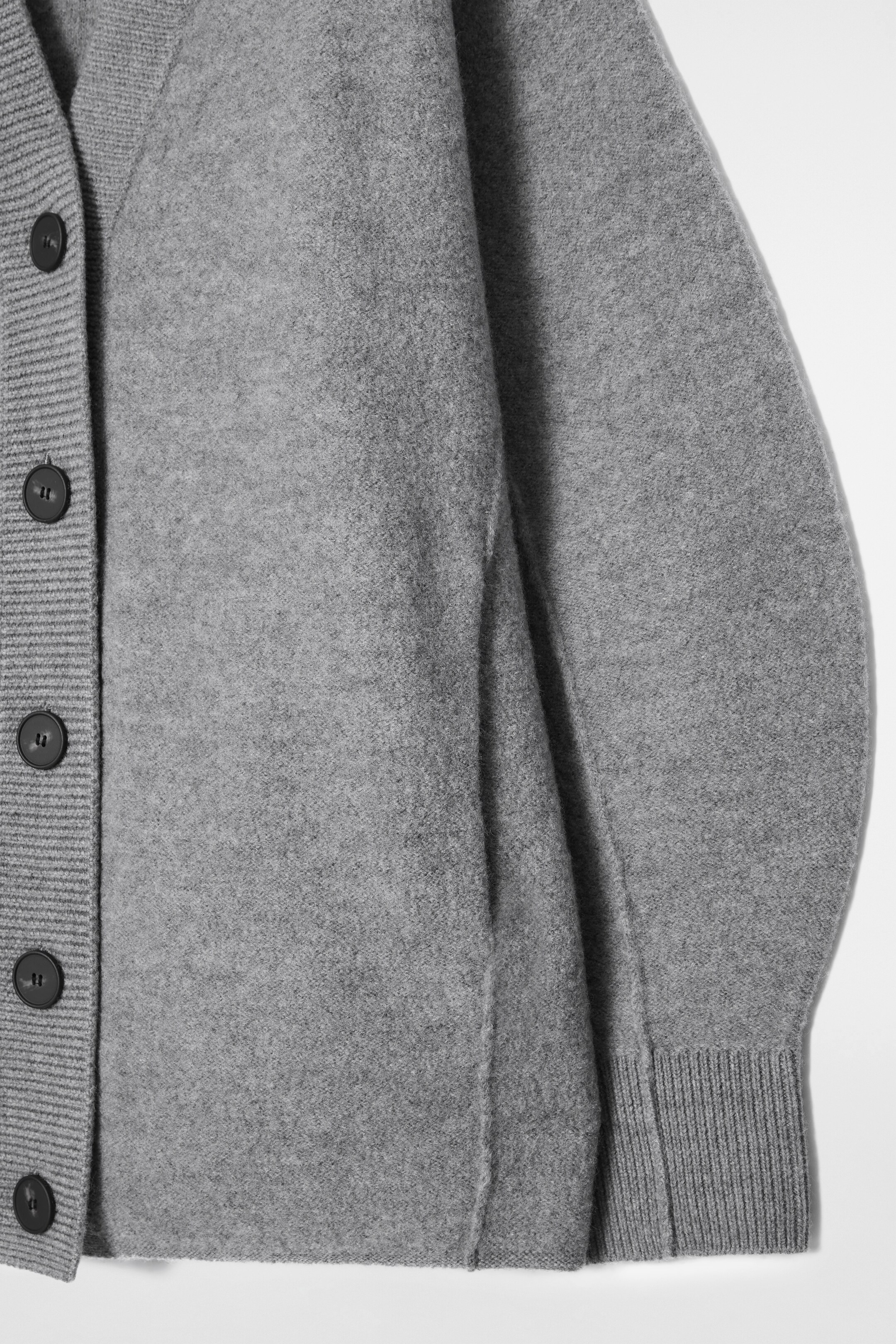 Agrandir l'image: CARDIGAN OVERSIZE EN LAINE MÉRINOS BOUILLIE - GRIS CLAIR - FEMME | H&M CH 2