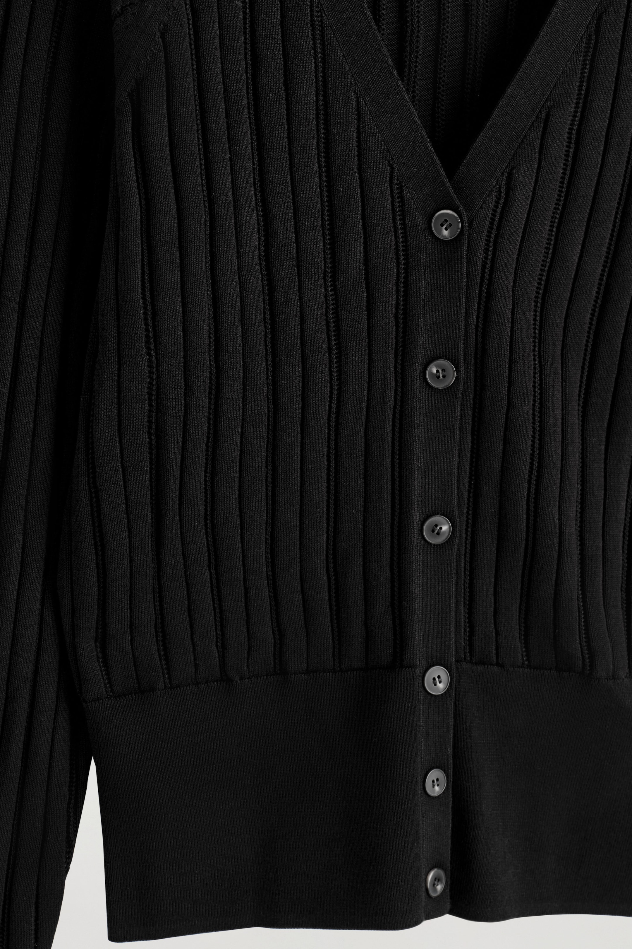 StillMedia/DescriptiveDetail