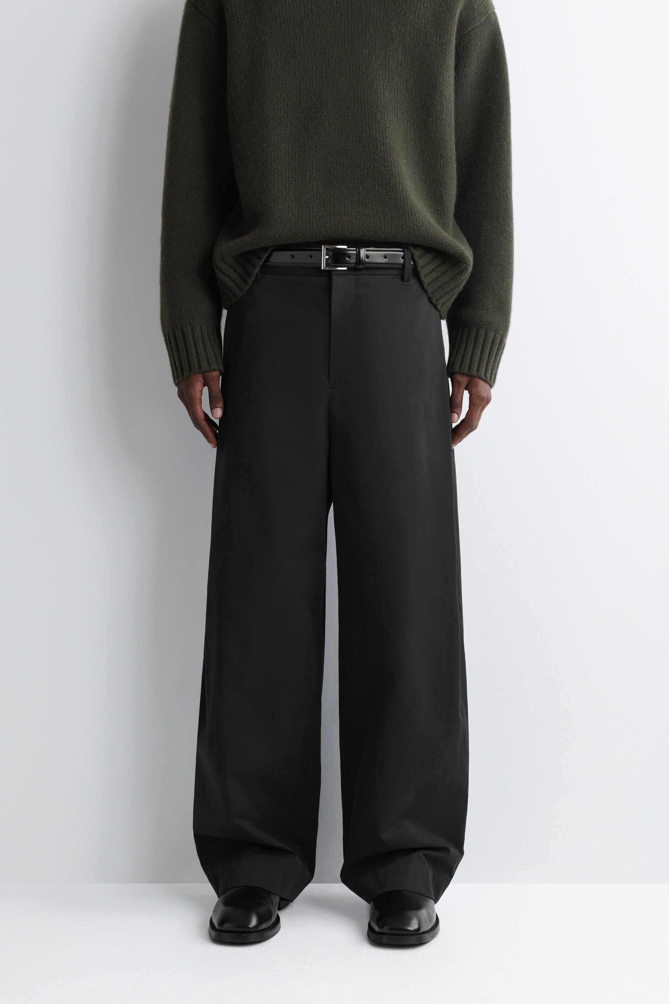 Agrandir l'image: PANTALON À PLIS LARGE EN COTON - NOIR - HOMME | H&M FR 2