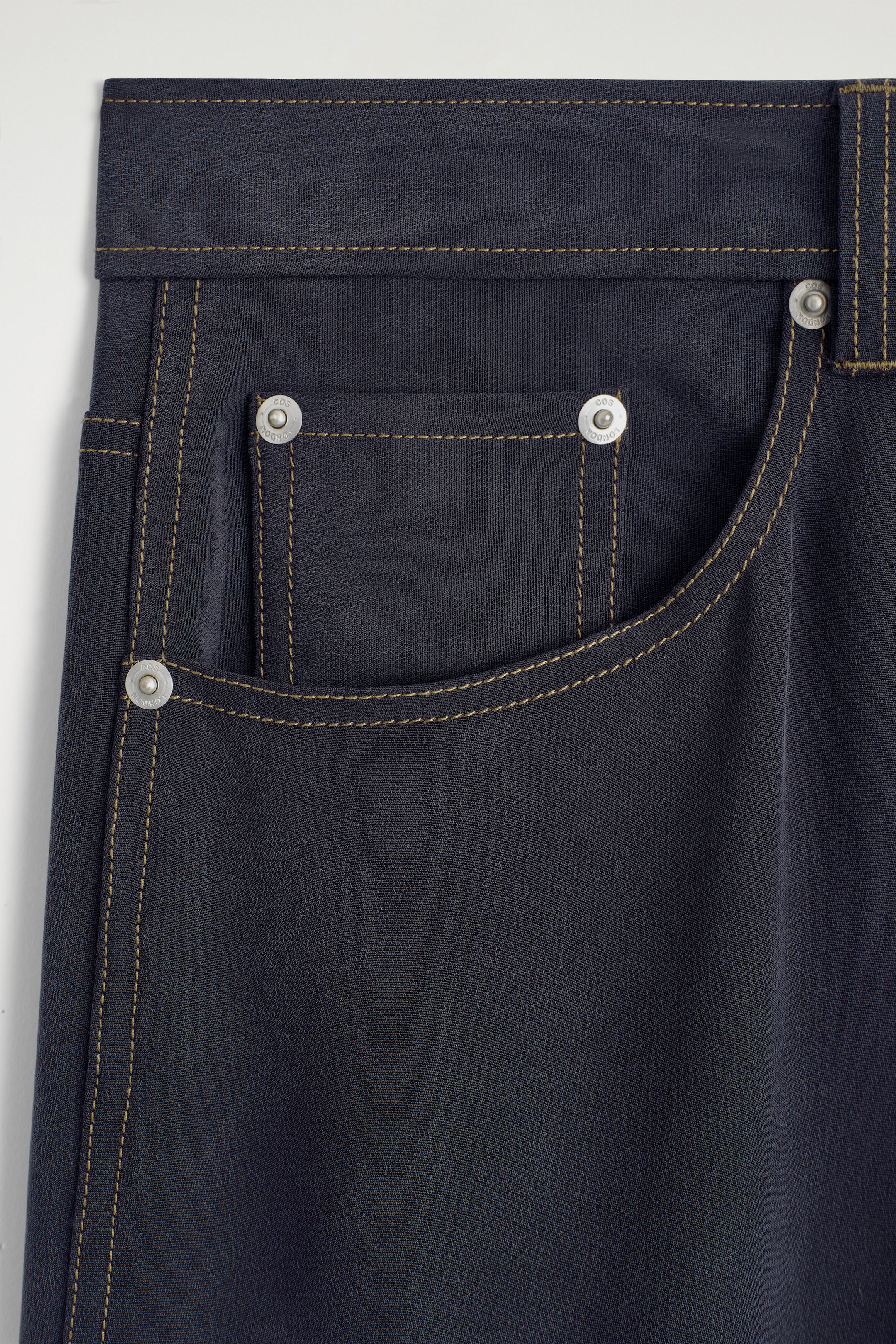 StillMedia/DescriptiveDetail