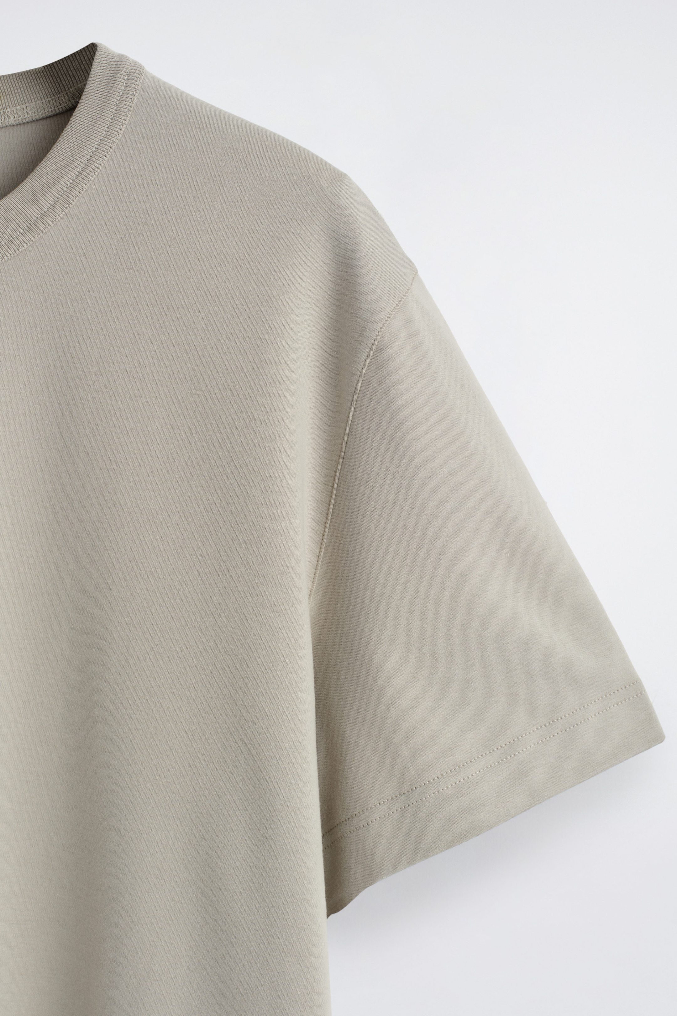 StillMedia/DescriptiveDetail