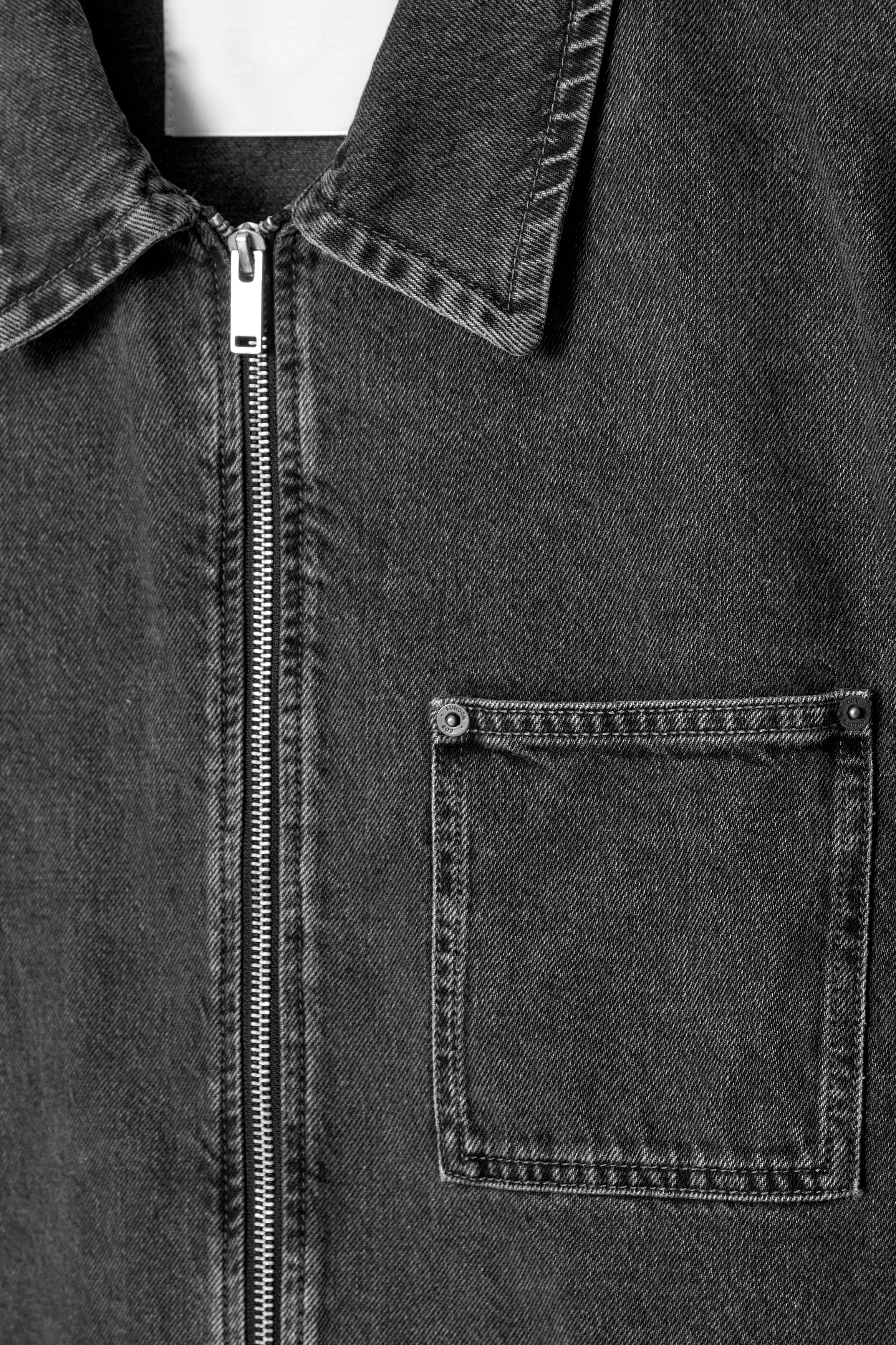 BOXY DENIM ZIP-UP JACKET - WASHED BLACK | COS