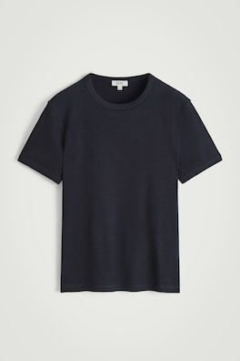 FIGURNÄRA RIBBAD T-SHIRT I BOMULL