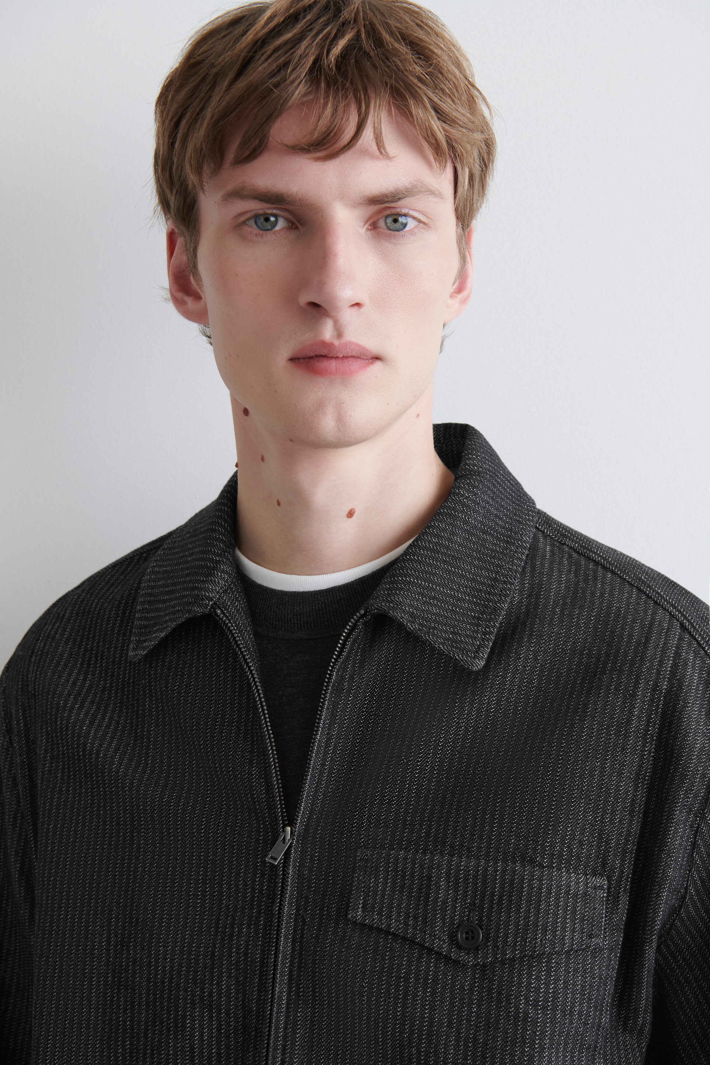 PINSTRIPED DENIM ZIP-UP OVERSHIRT - thumbnail 6