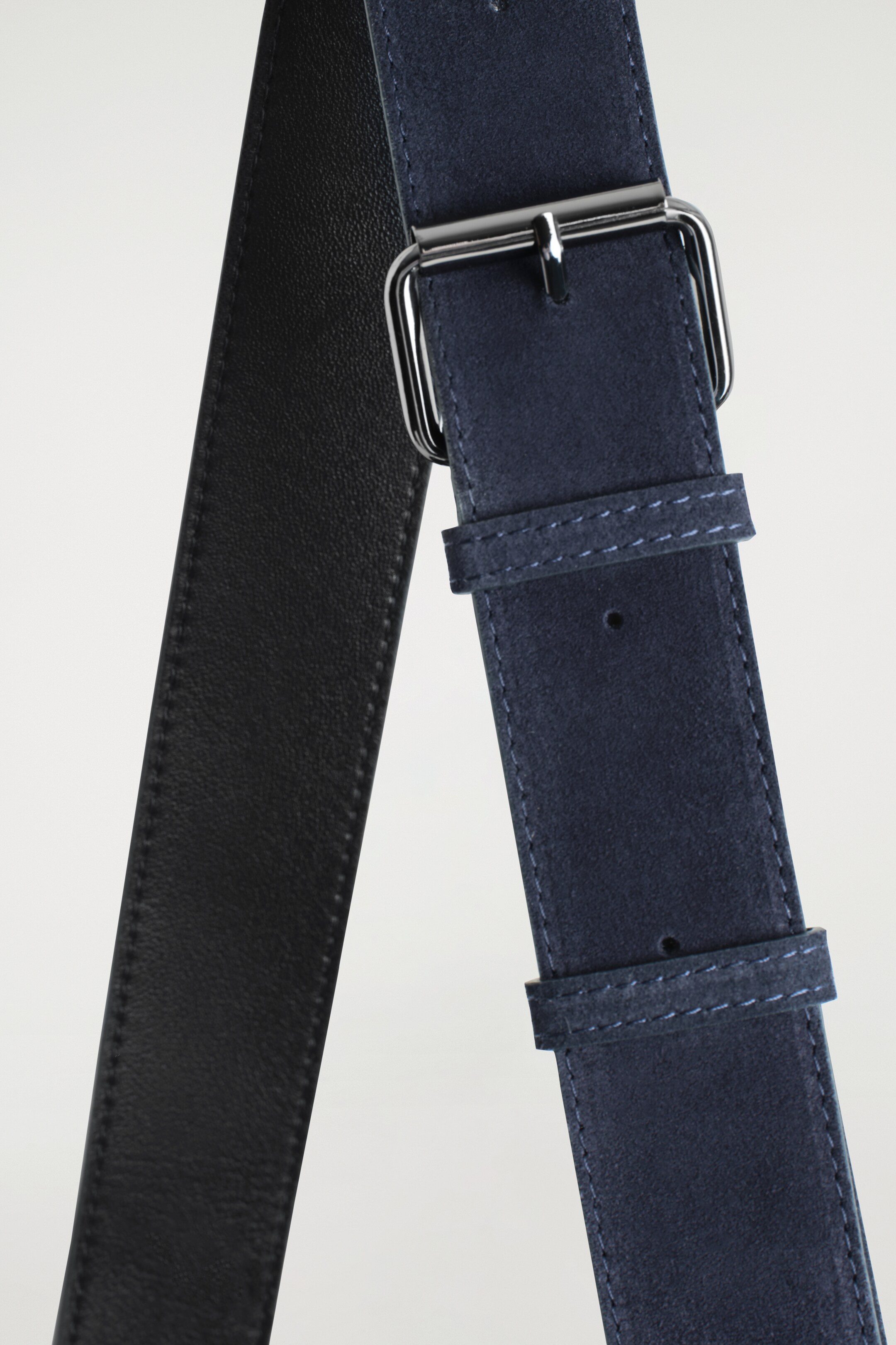 Agrandir l'image: SAC CABAS CONVERTIBLE - DAIM - BLEU MARINE - HOMME | H&M FR 5