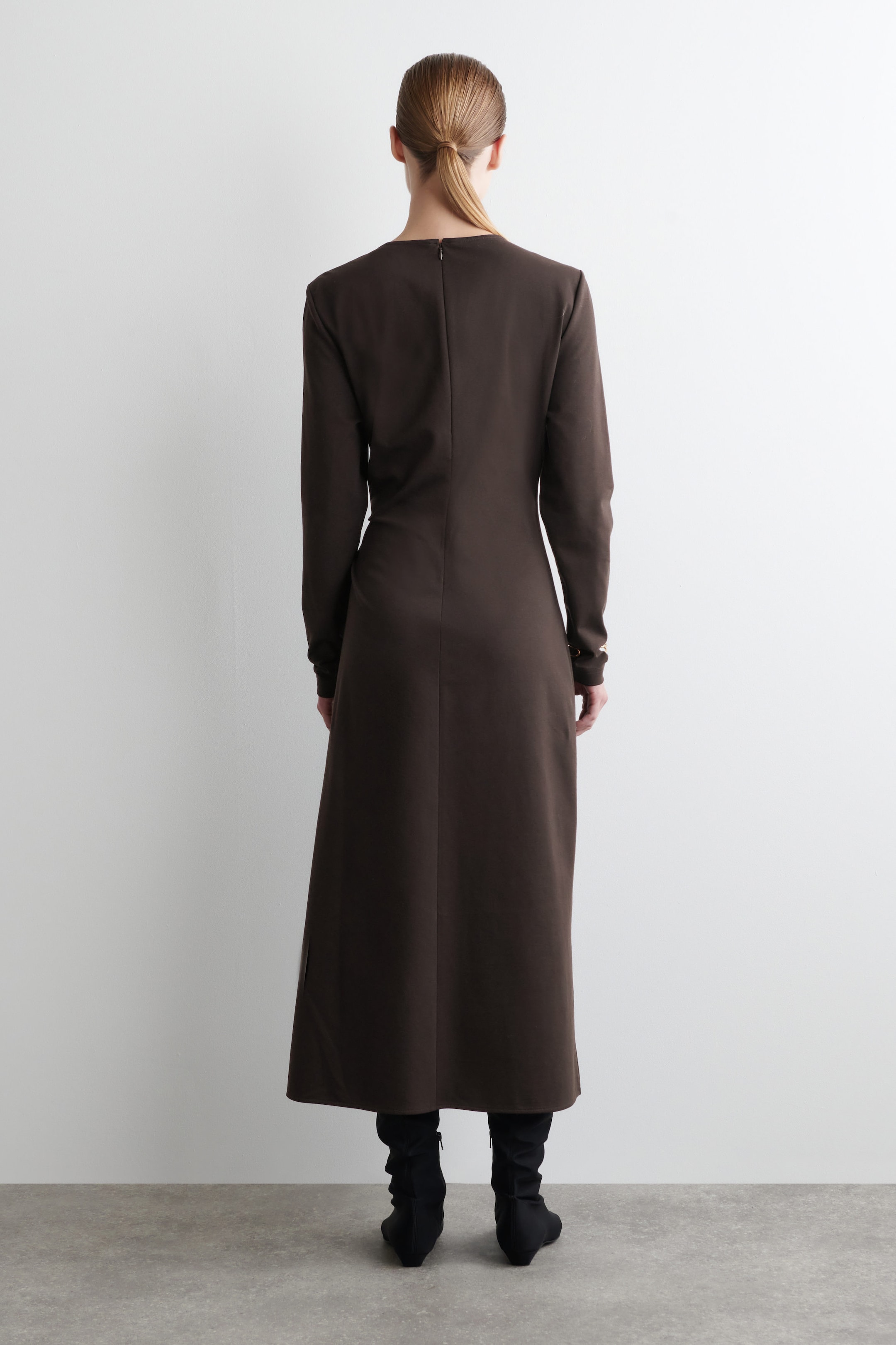 TWIST-DETAIL LONG-SLEEVED DRESS